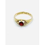 18ct gold and ruby ring, size T, weight 3.7gms.