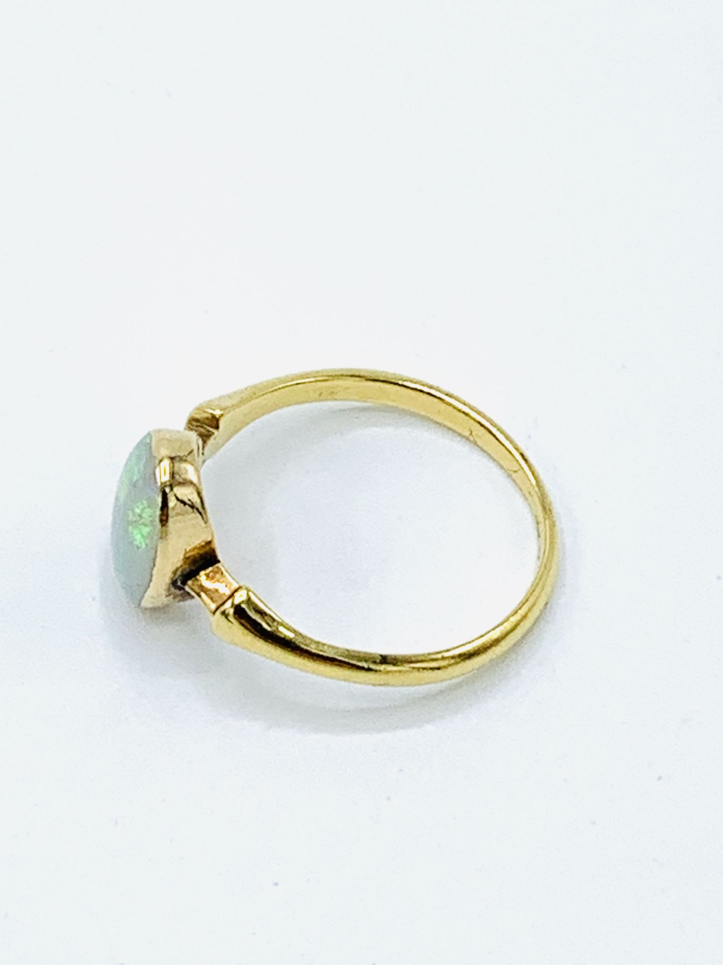 Gold set opal ring. - Image 2 of 4