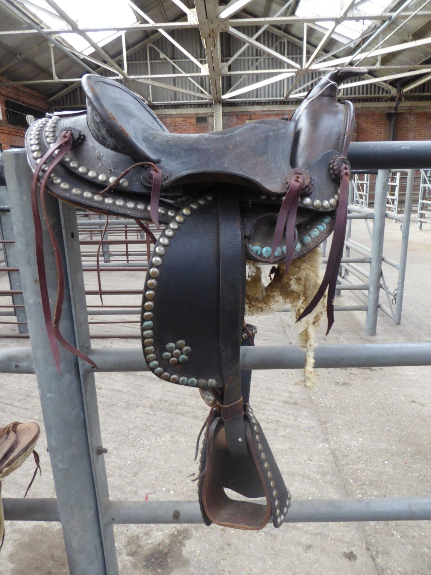 Western saddle, approx. 16" - carries VAT