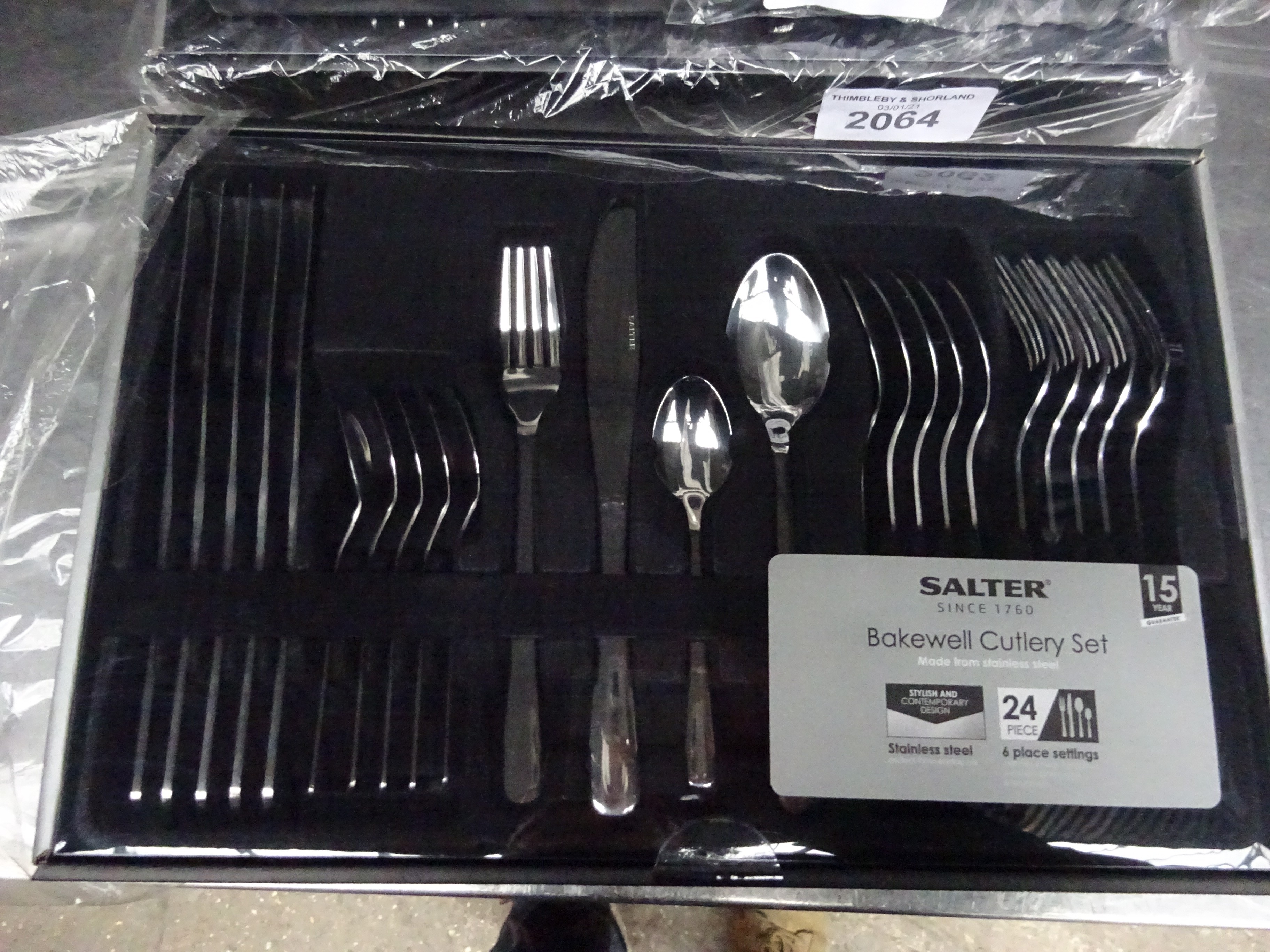 New Salter Bakewell 24pc cutlery set.