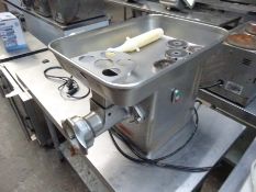 Mainca PM-82 mincer with four dies and a plunger.