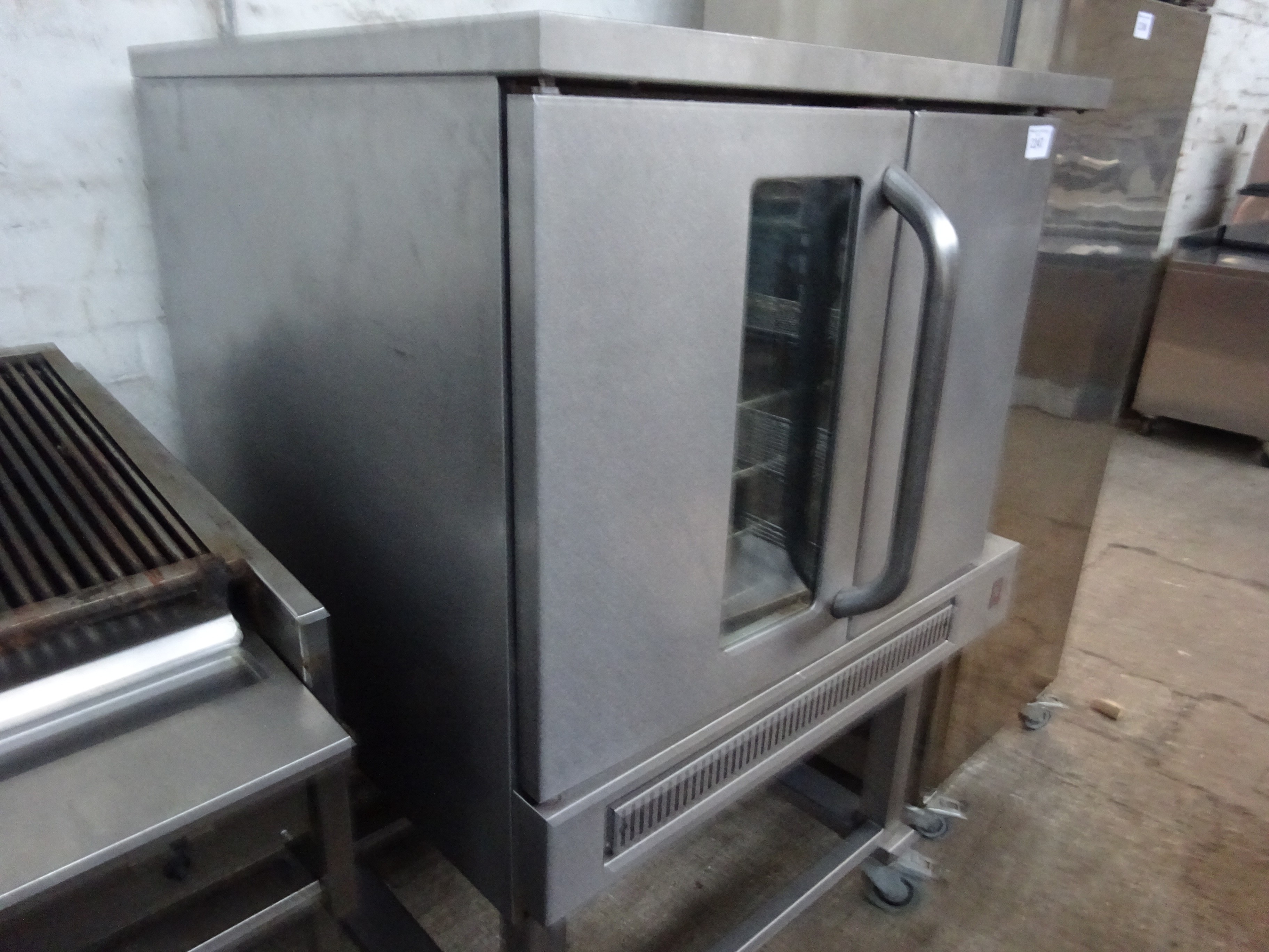 Falcon natural gas convection oven on mobile stand. - Image 5 of 5