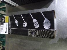 New 4pc utensil set.