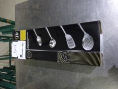 New 4pc utensil set.