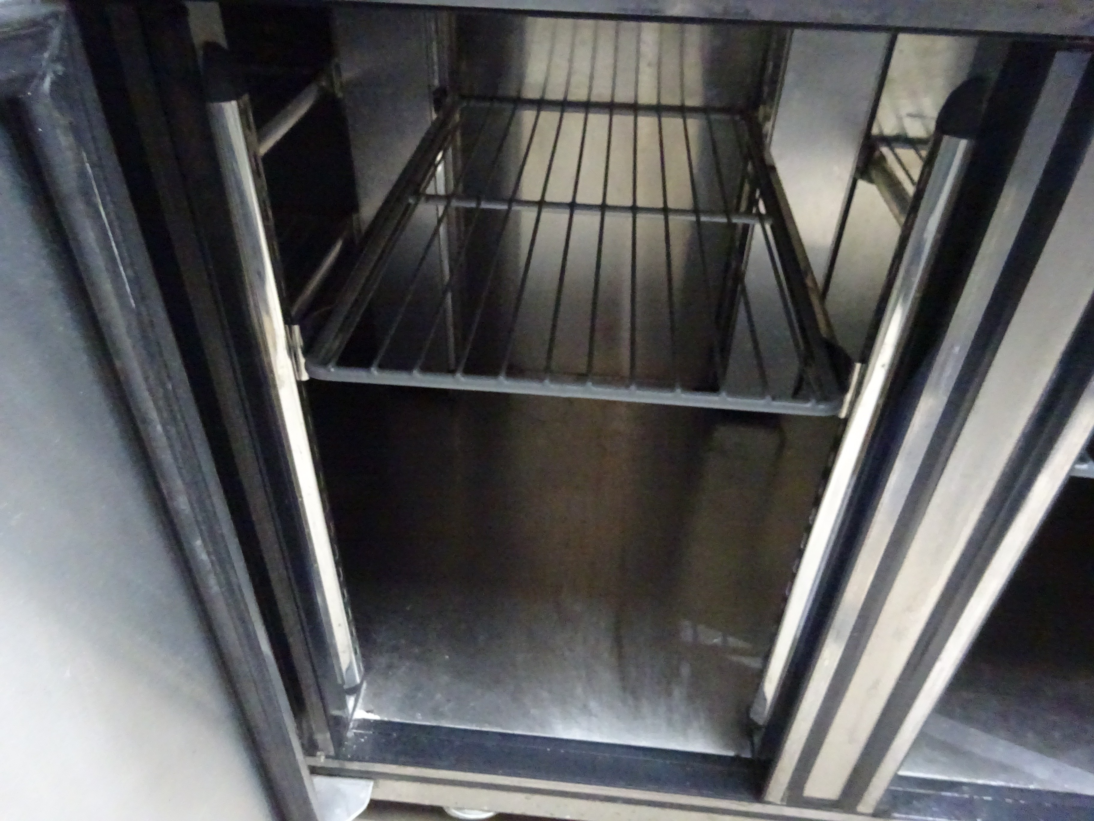Foster 3-door under counter fridge, 240v, 186cms. - Image 3 of 5
