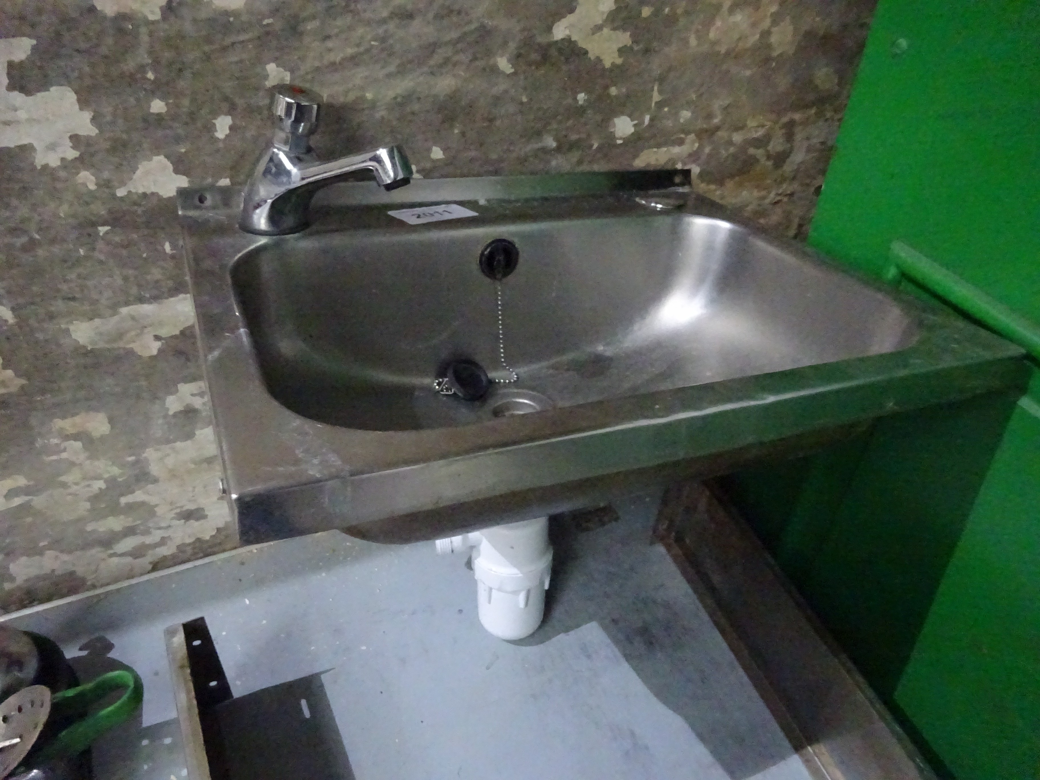 Stainless steel hot water sink.