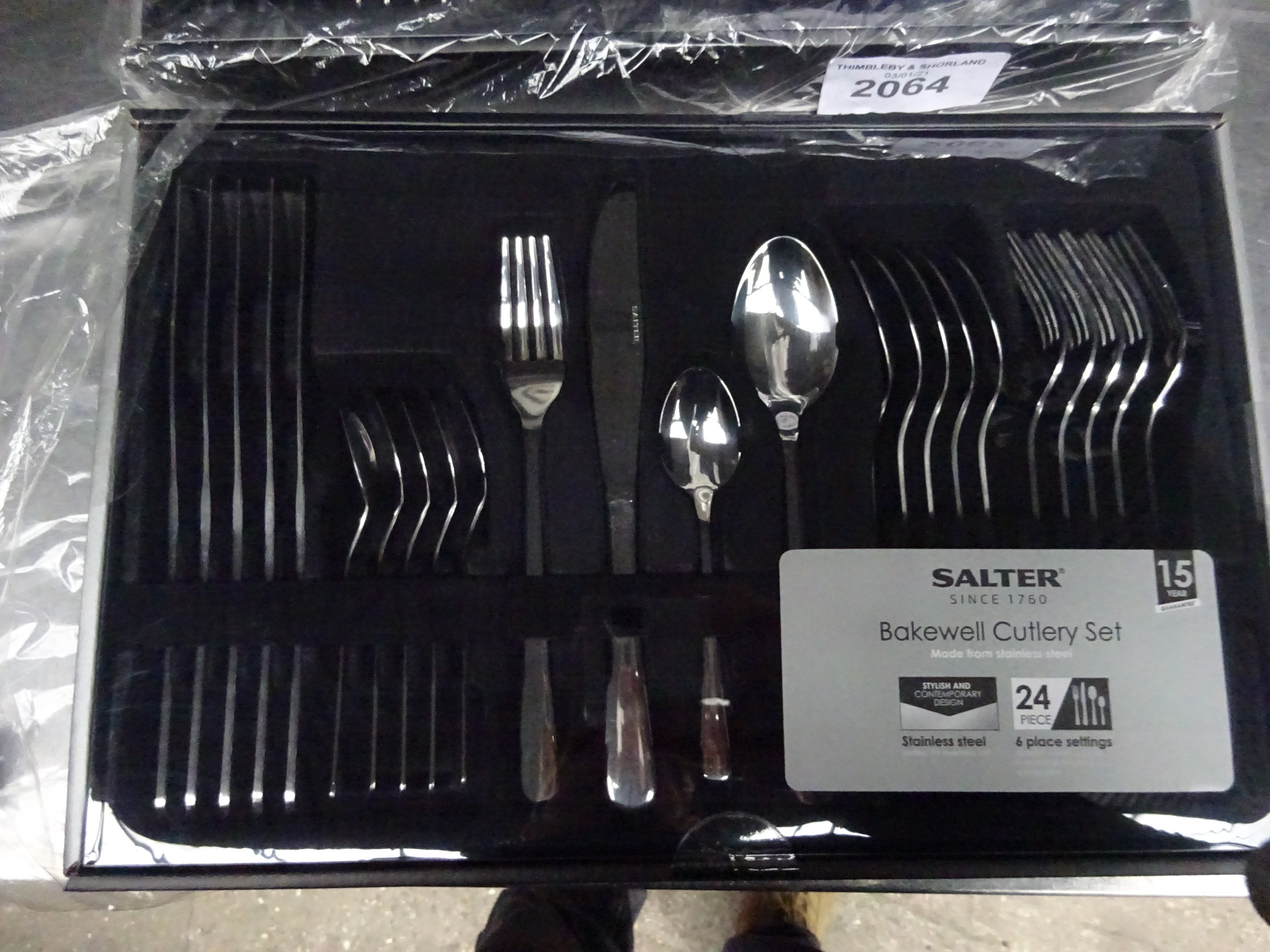 New Salter Bakewell 24pc cutlery set.