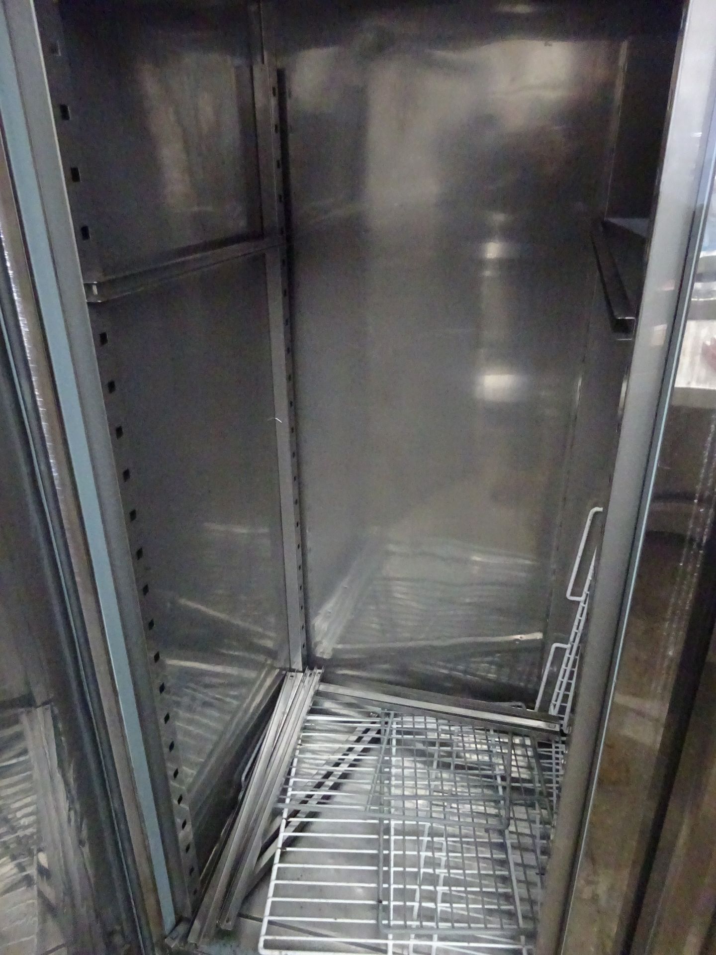 Polar U634-B twin door fridge, 146cms. - Bild 3 aus 5