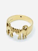 9ct gold 'cat' ring