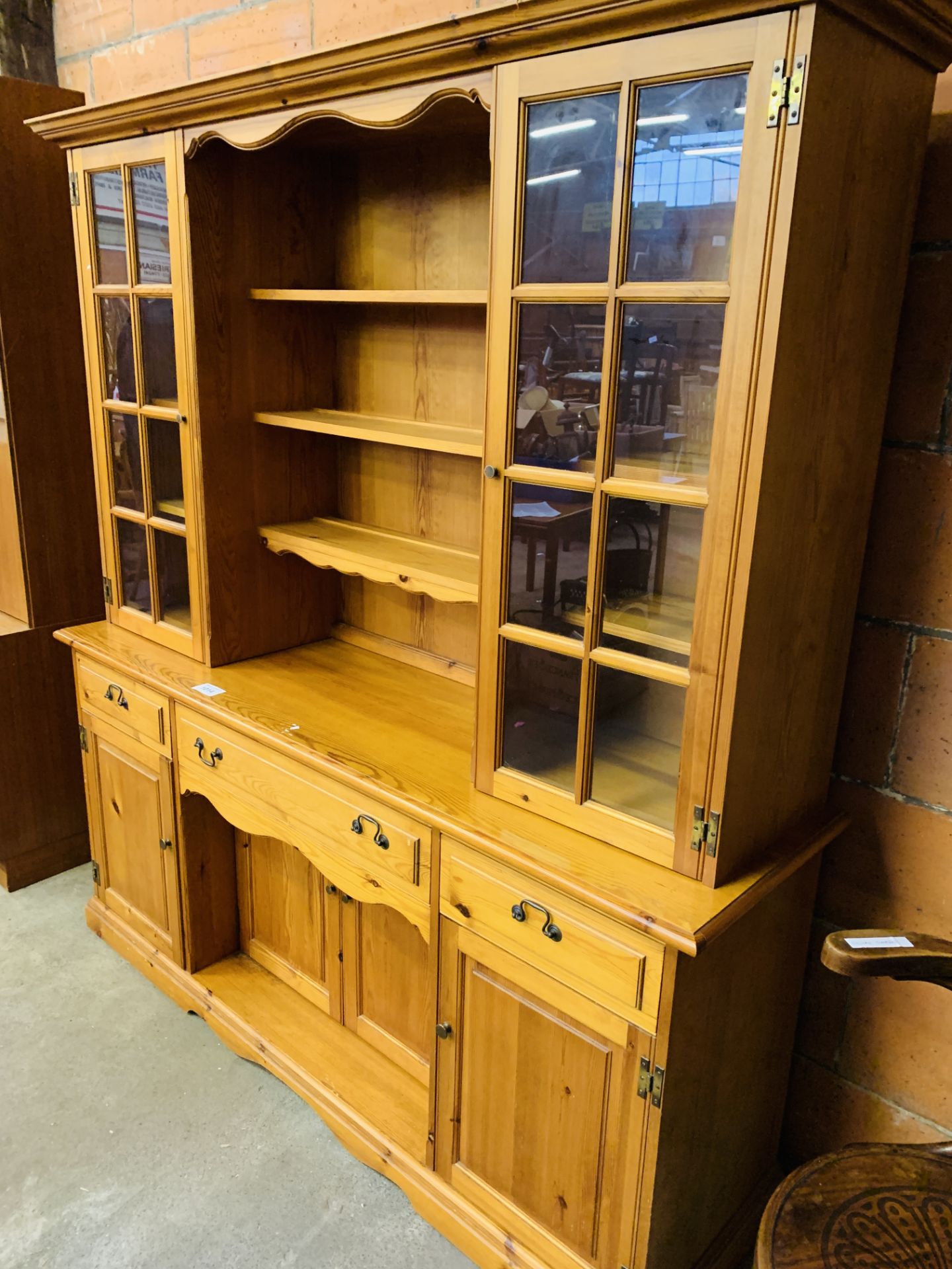 Large pine dresser. - Image 2 of 4