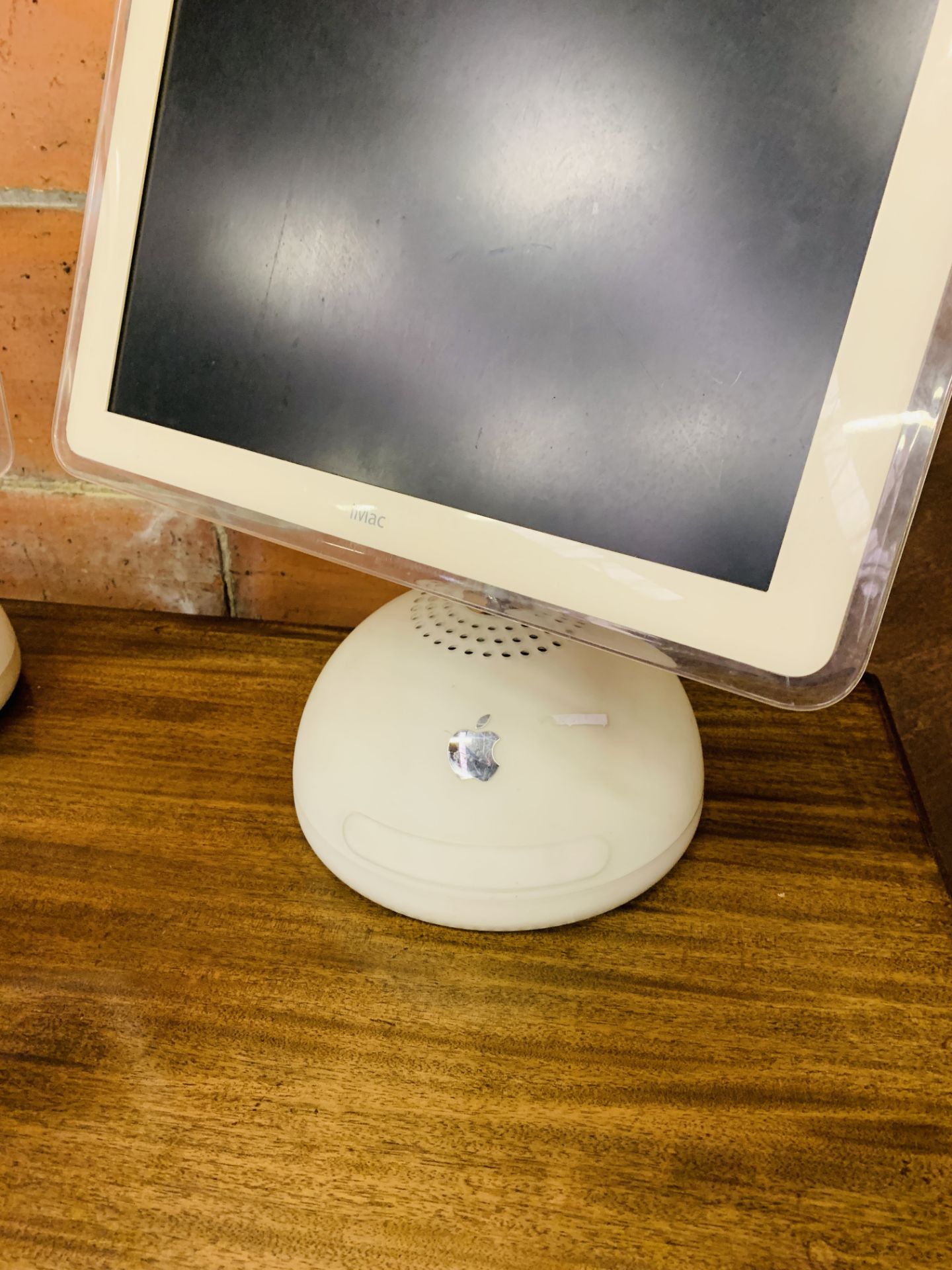 Two Apple iMacs. - Image 5 of 5