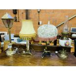 Four assorted table lamps.