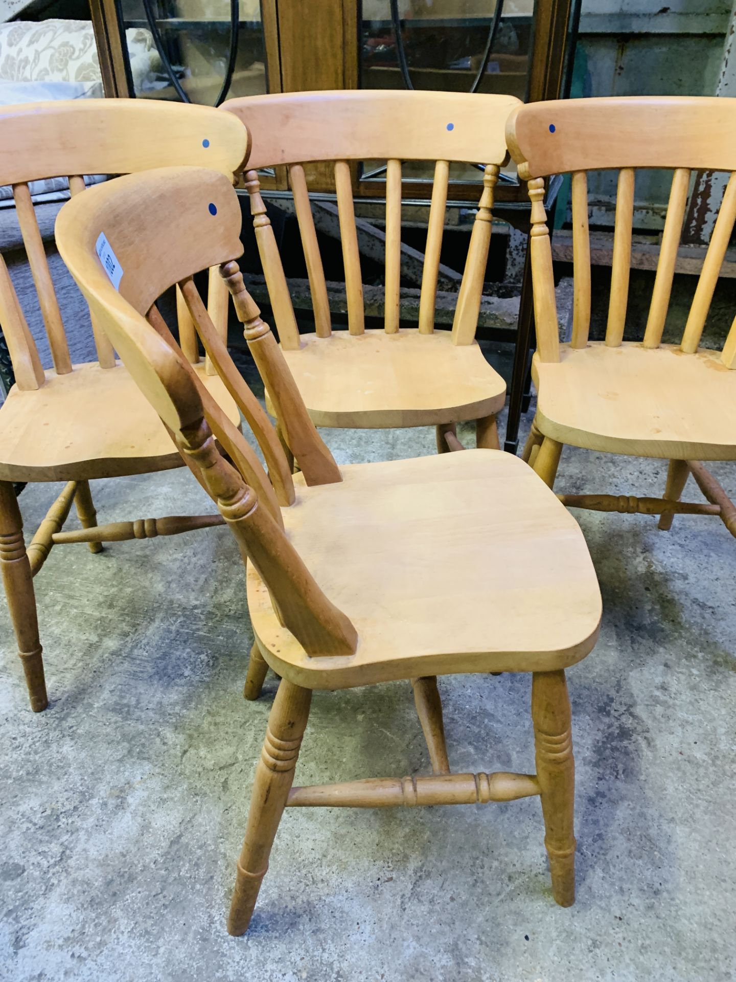 Set of four Windsor style kitchen chairs. - Image 2 of 4