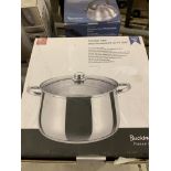 Stainless steel casserole pot. This item carries VAT.