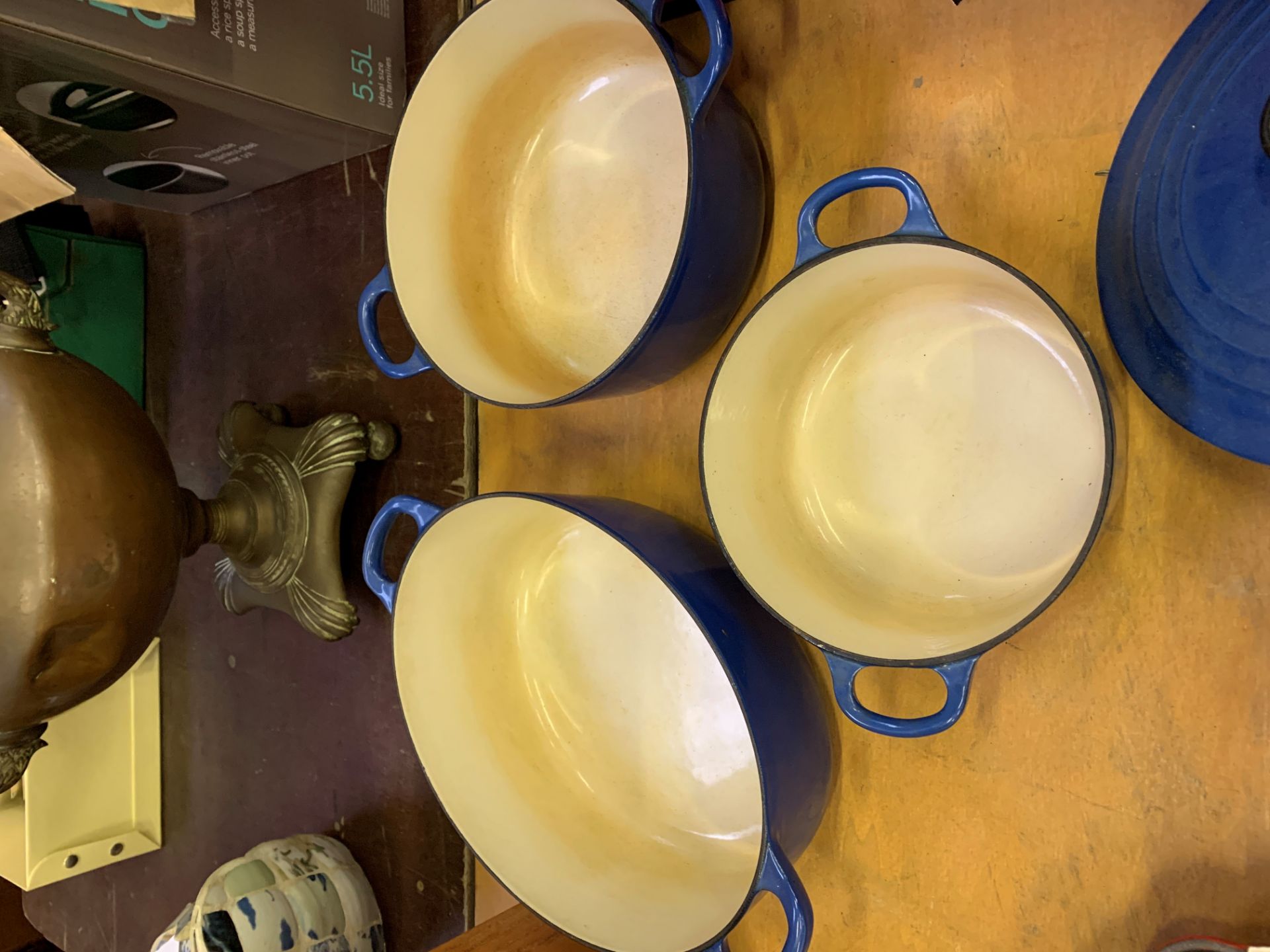 Three blue Le Creuset casserole dishes. - Image 3 of 3