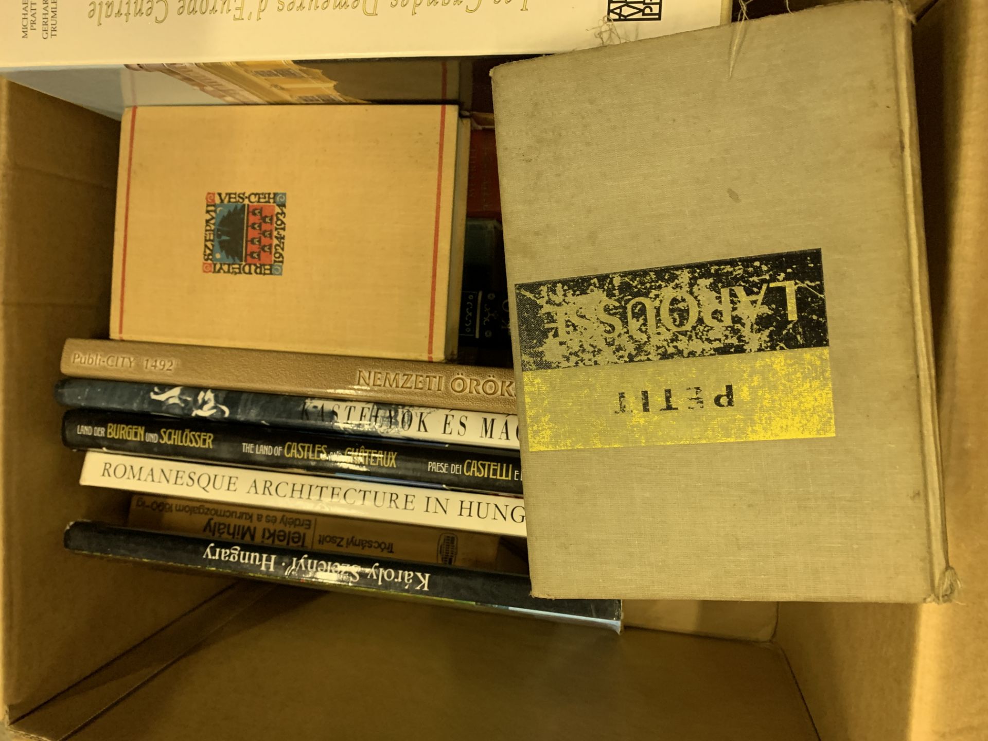 Three boxes containing a large quantity of books about Hungary. - Image 3 of 3