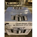 4 stainless steel cooking pots. This item carries VAT.