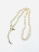 Cultured pearl necklace with 9ct gold clasp.