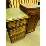 Mahogany chest of five drawers, and a mahogany wash stand.