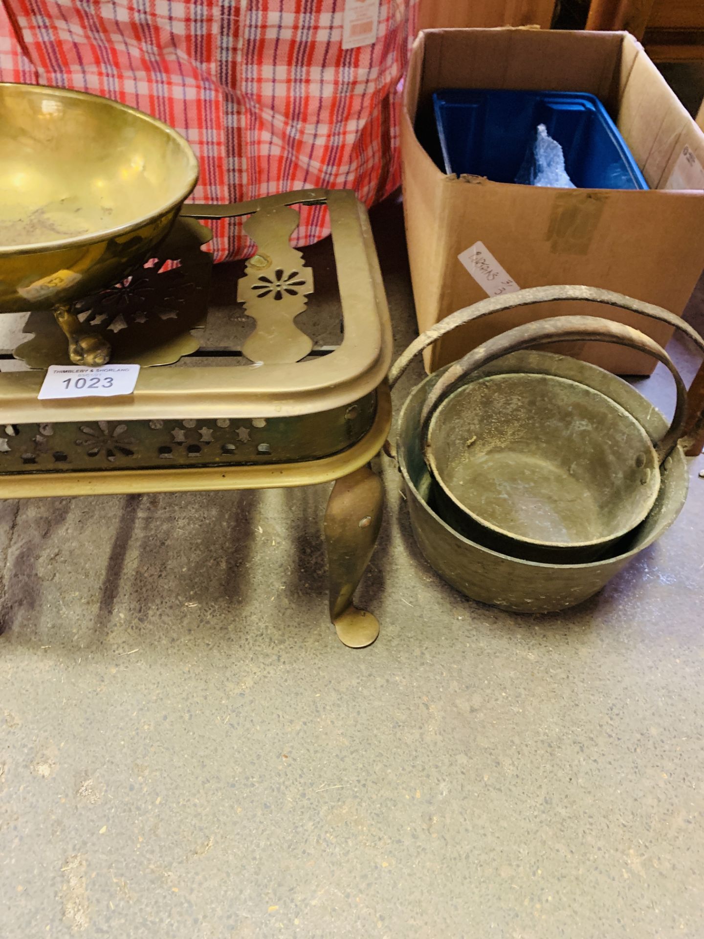 Two brass trivets and brass preserving pans. - Image 3 of 3