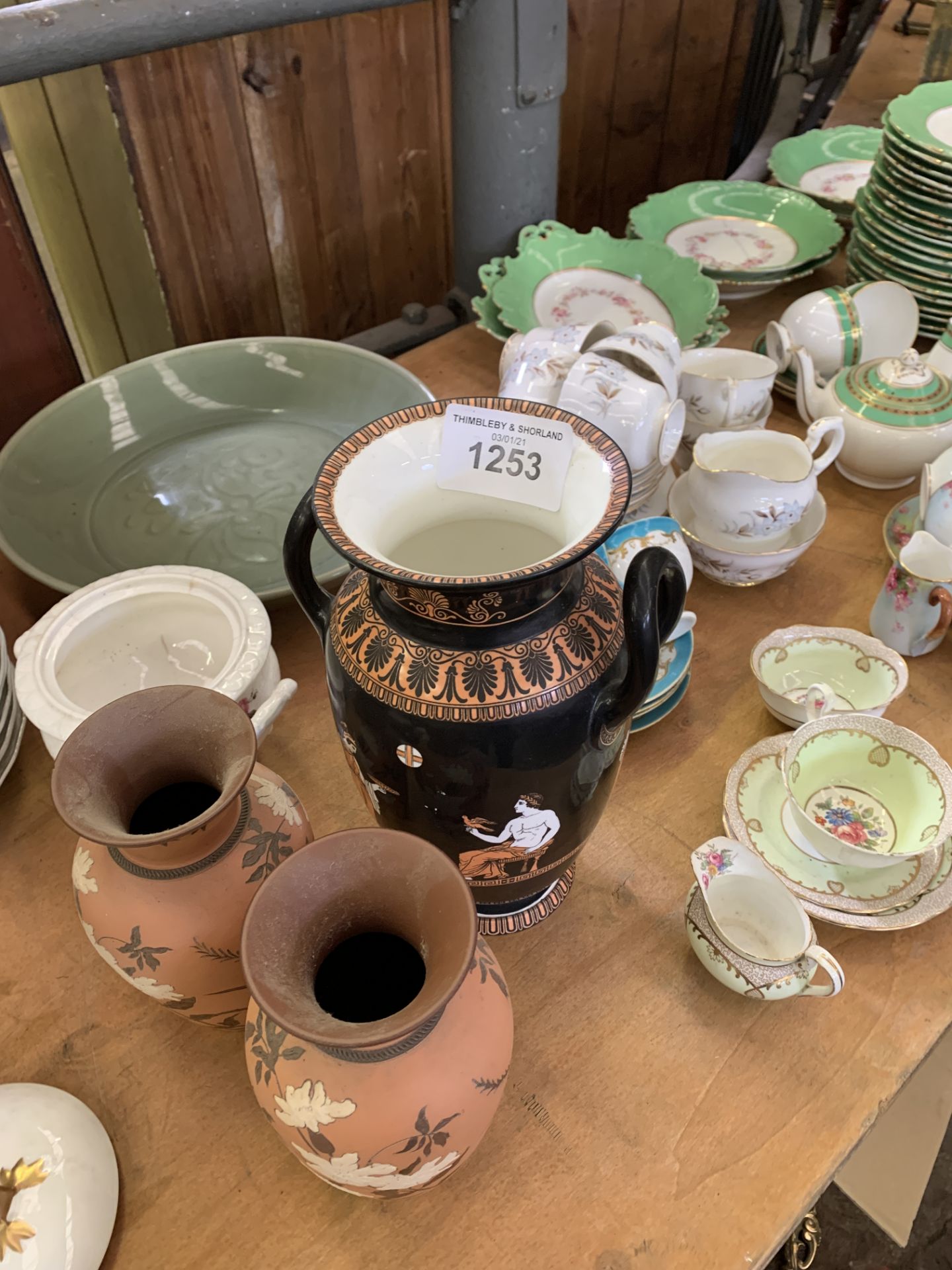Large quantity of miscellaneous china. - Image 6 of 10