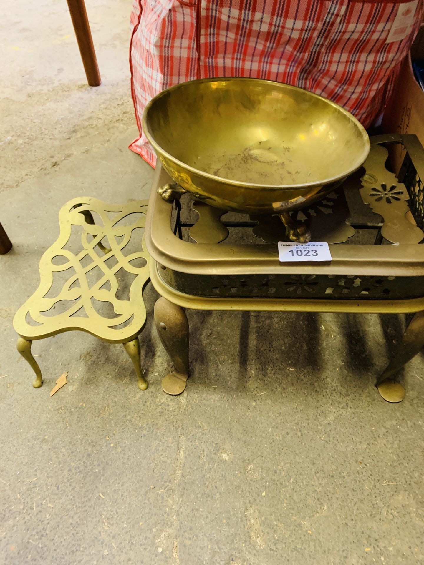 Two brass trivets and brass preserving pans. - Image 2 of 3