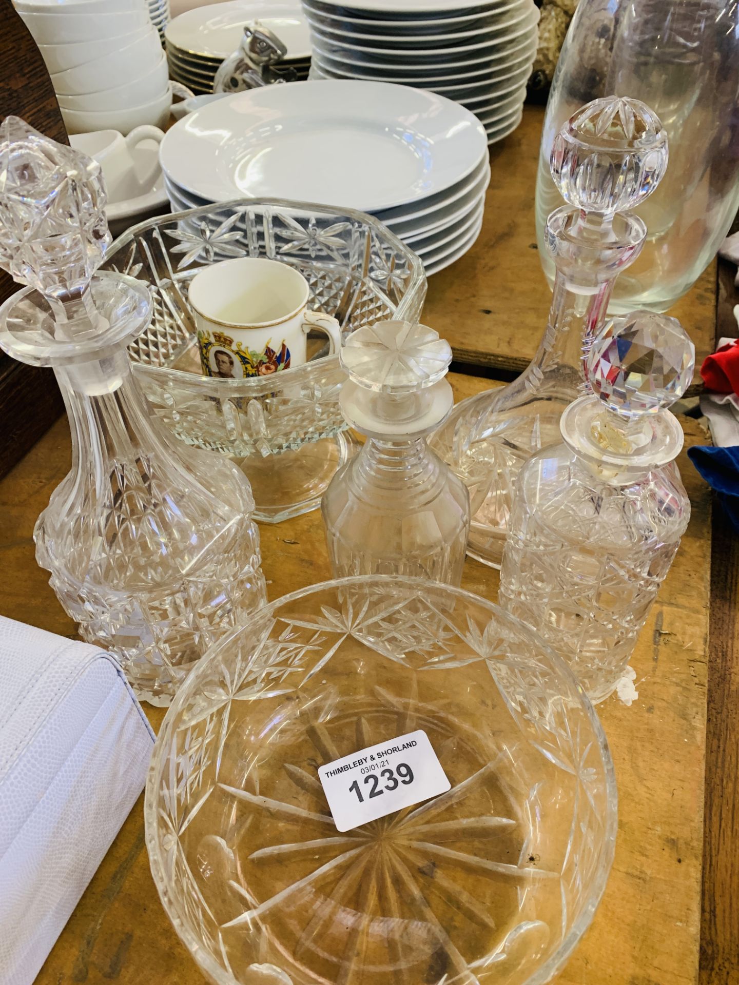 Quantity of assorted glassware. - Image 2 of 3