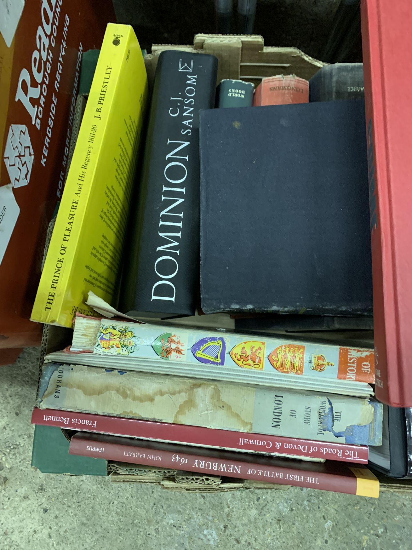 Quantity of various history books.