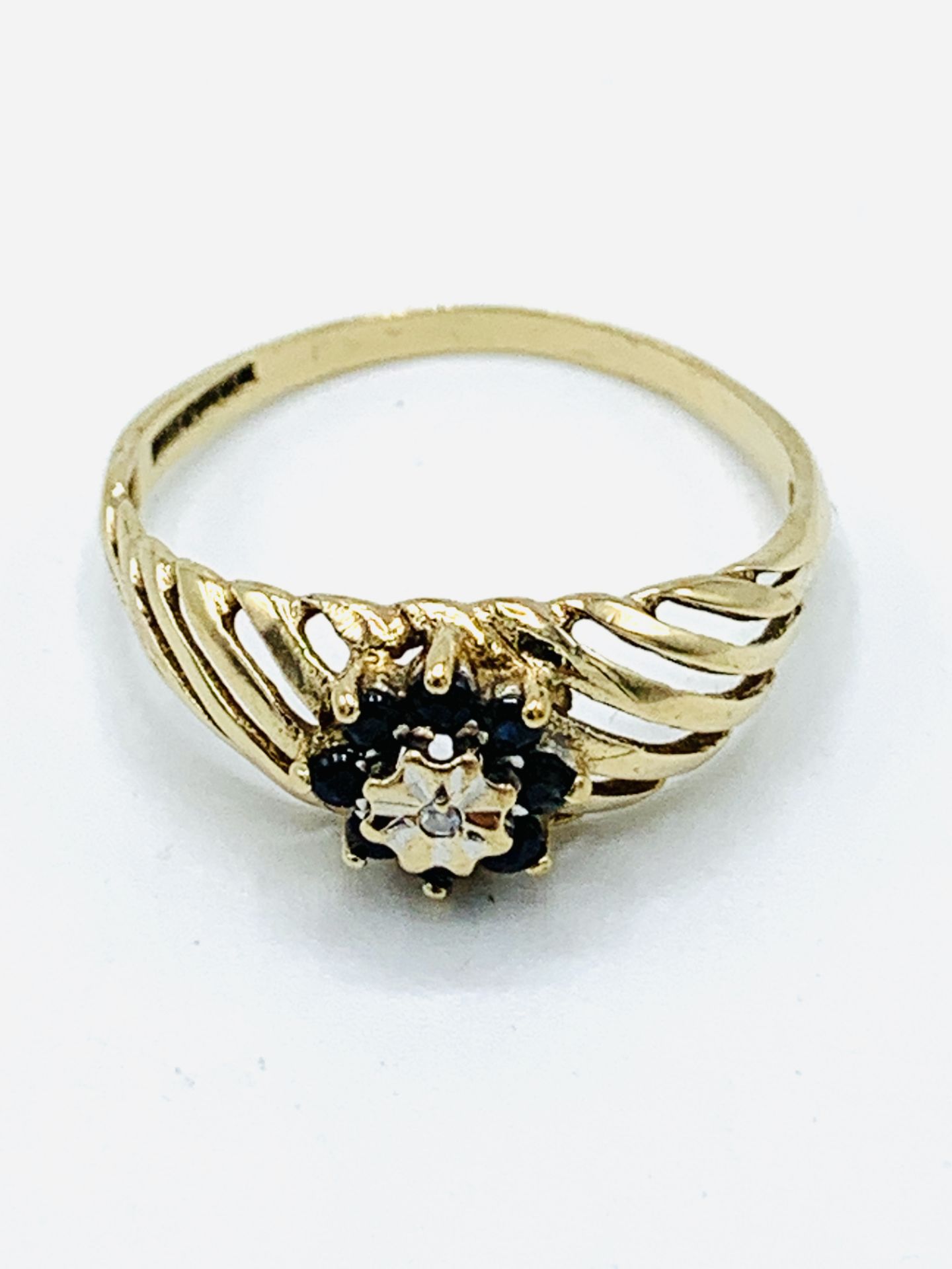9ct gold sapphire and diamond filigree ring. - Image 2 of 4