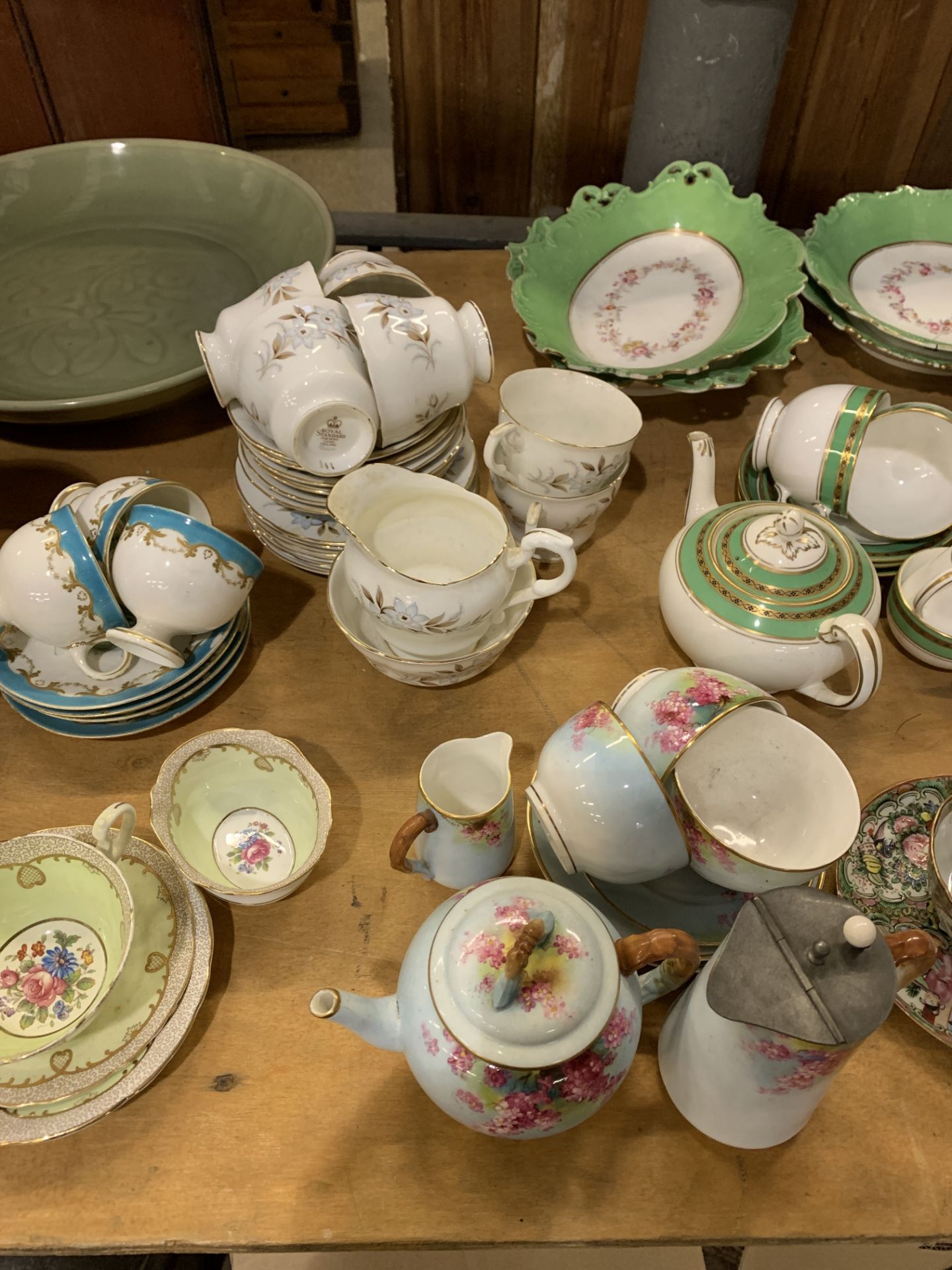 Large quantity of miscellaneous china. - Image 5 of 10