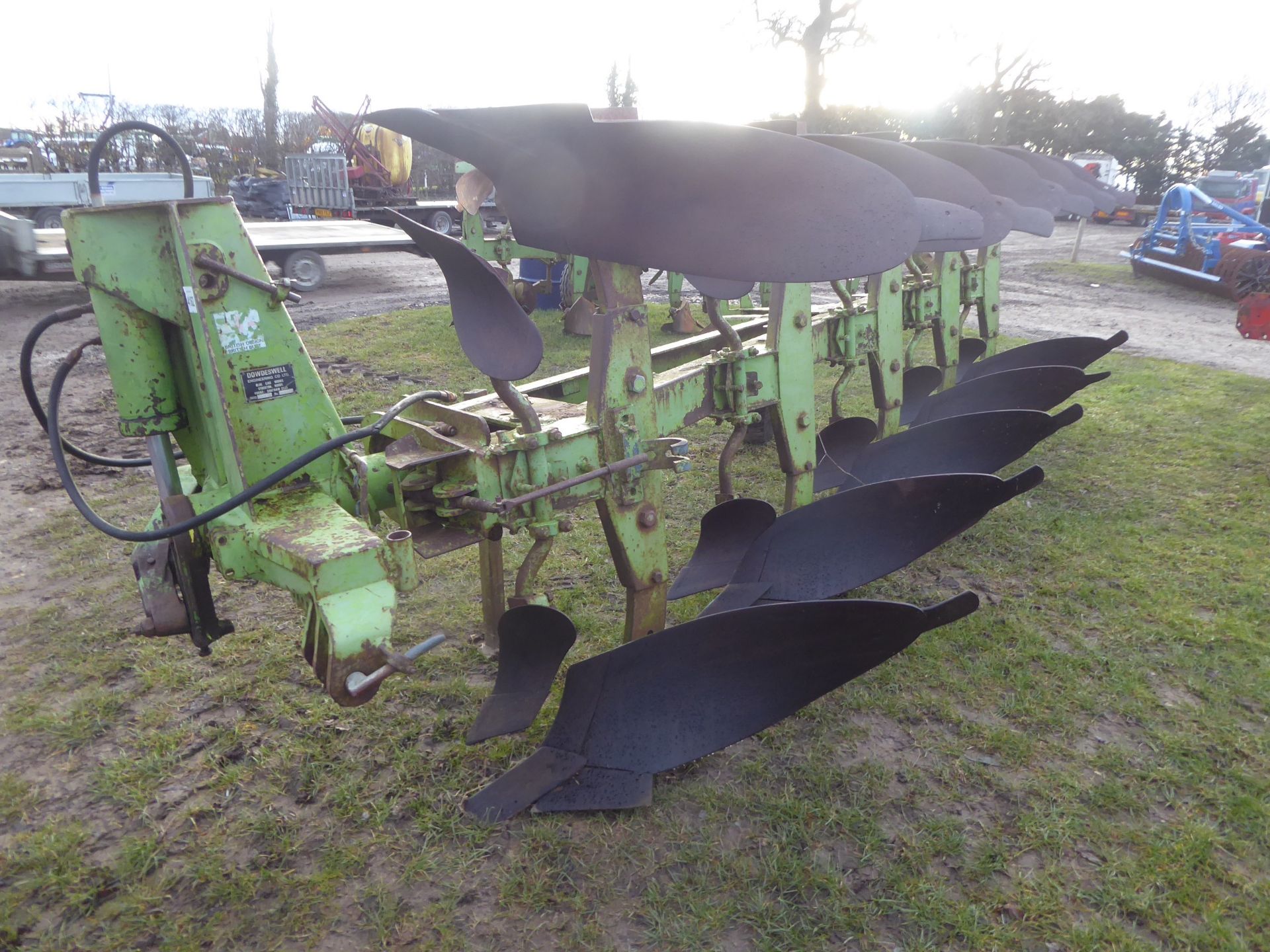 DowdeswellDP7D 5 furrow plough (4+1)