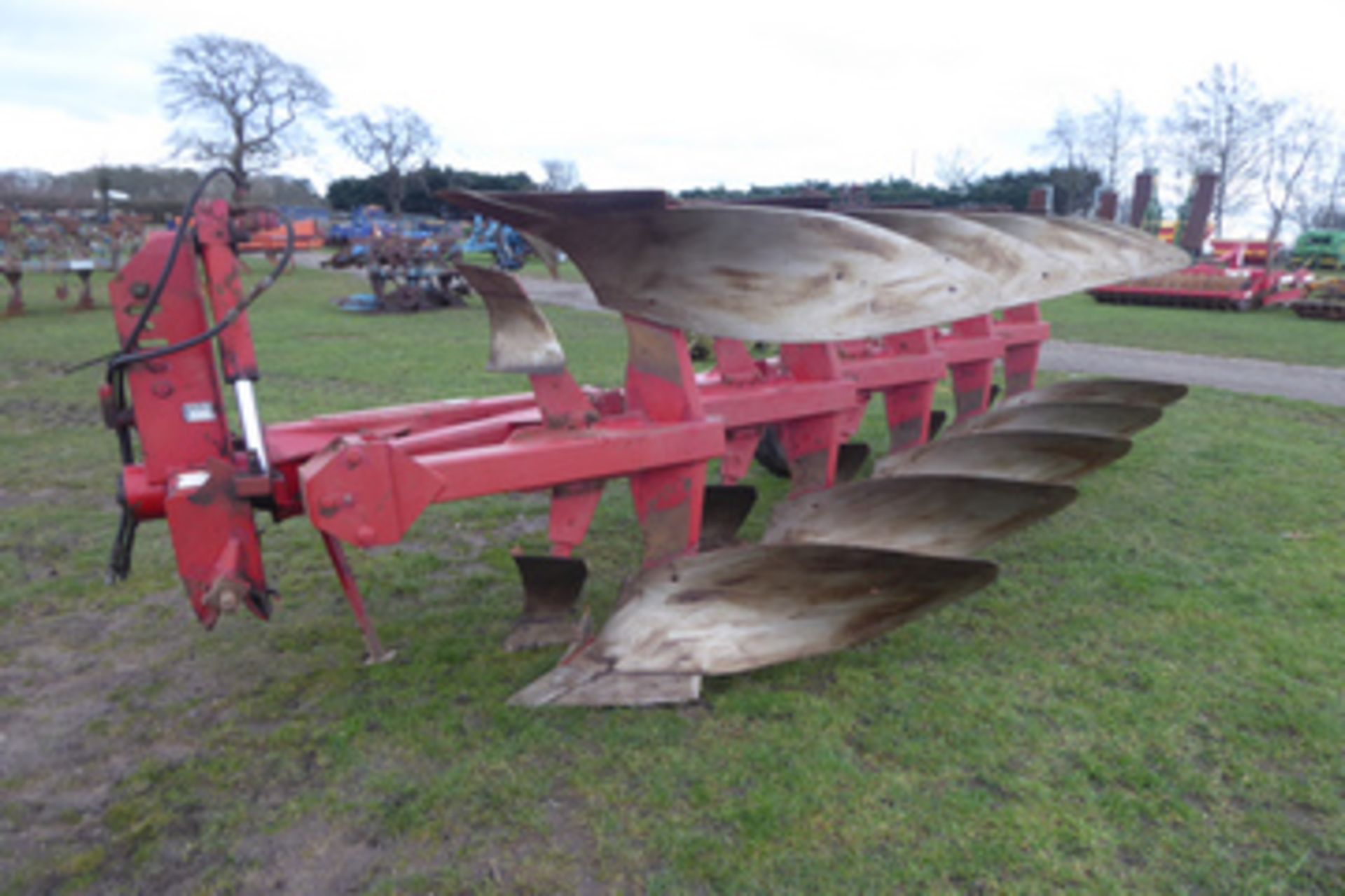 Naud 5F reversible plough