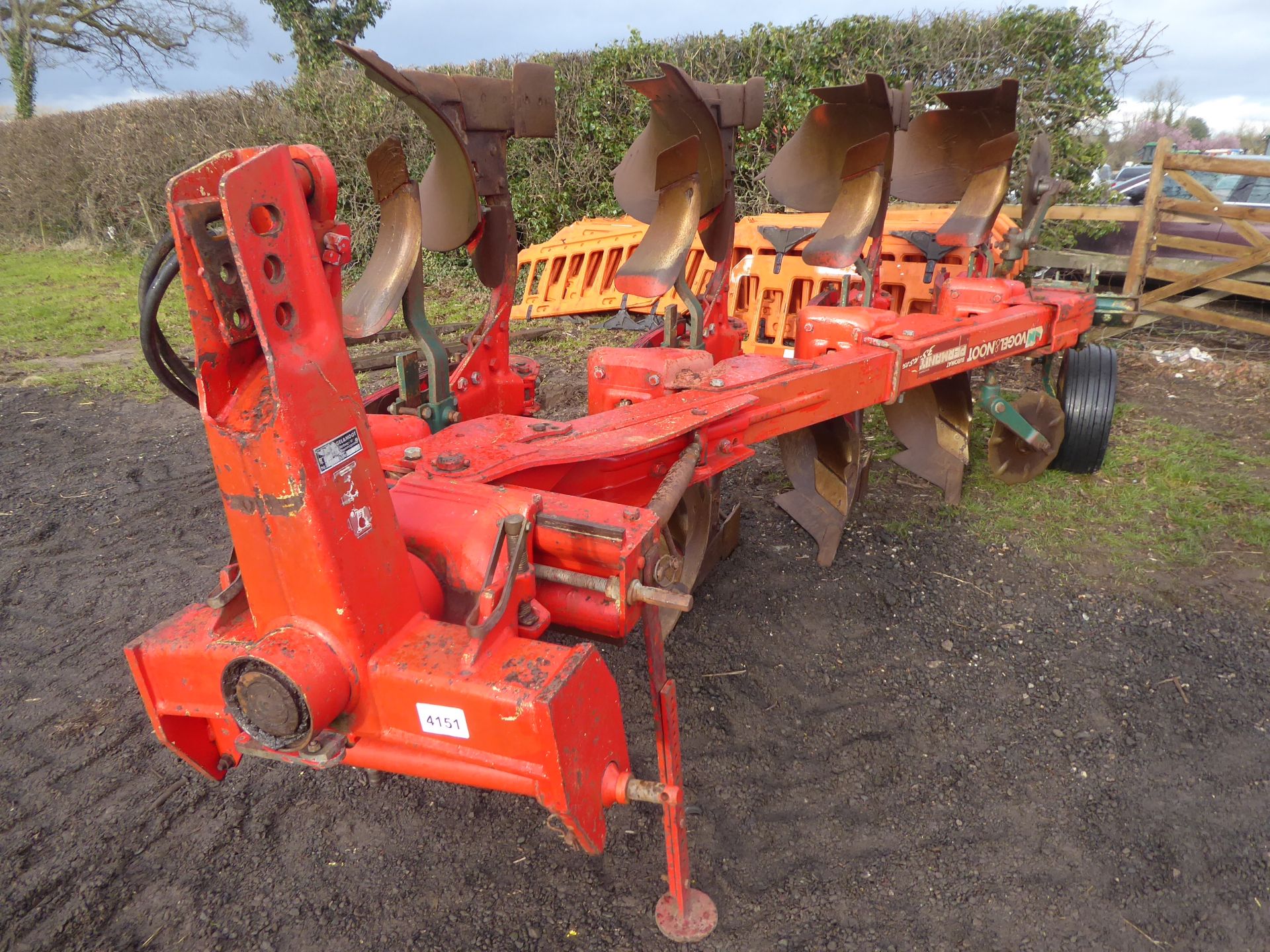 Vogel & Noot 4F reversible auto reset plough - Image 2 of 2