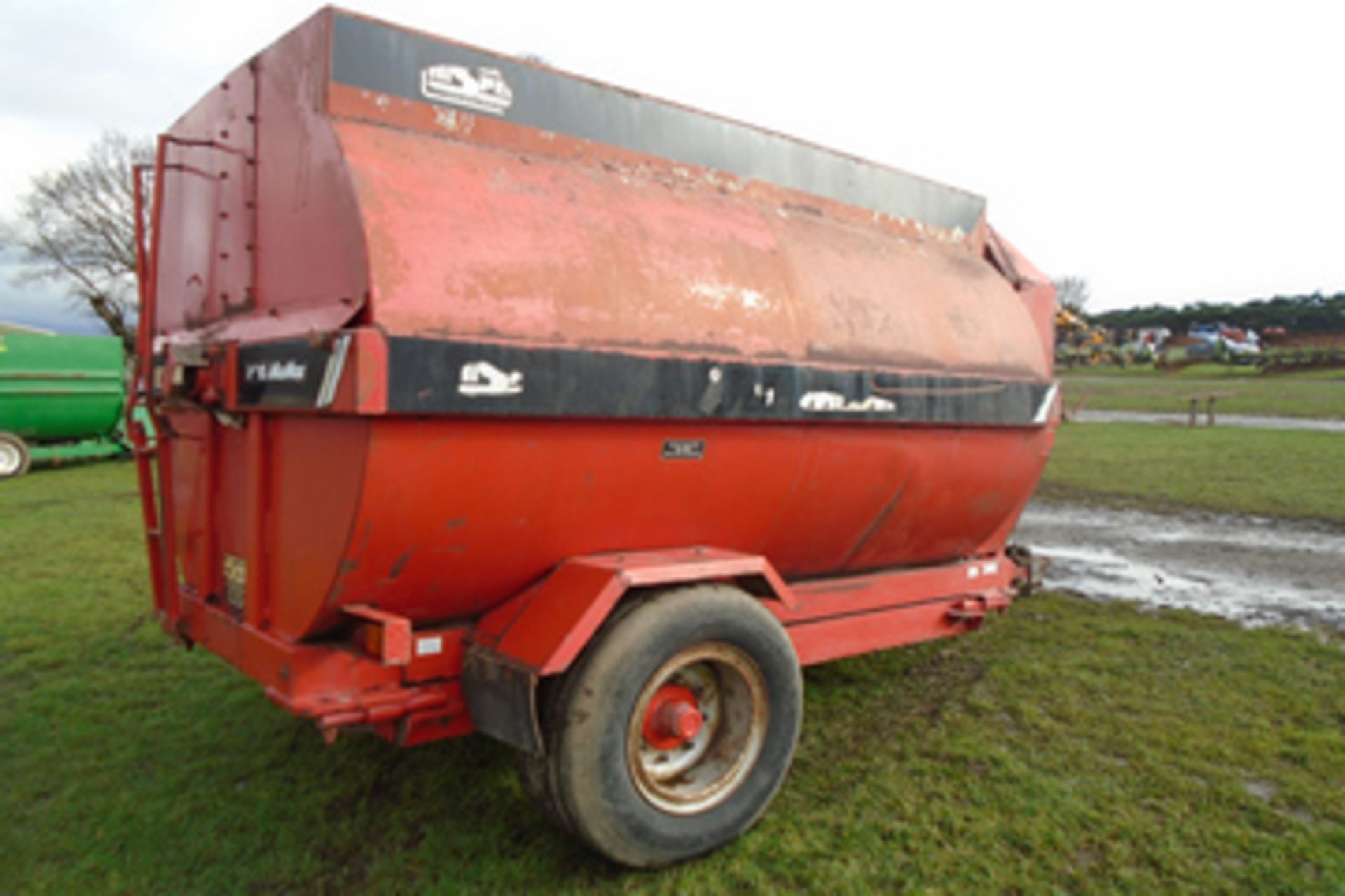 Hi-spec Mix Max 10 mixer wagon - Image 2 of 3