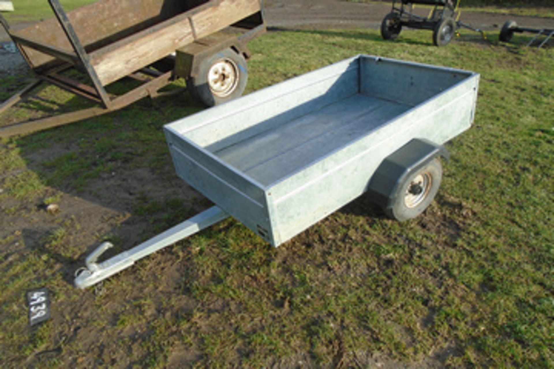 Car trailer 33'x5'