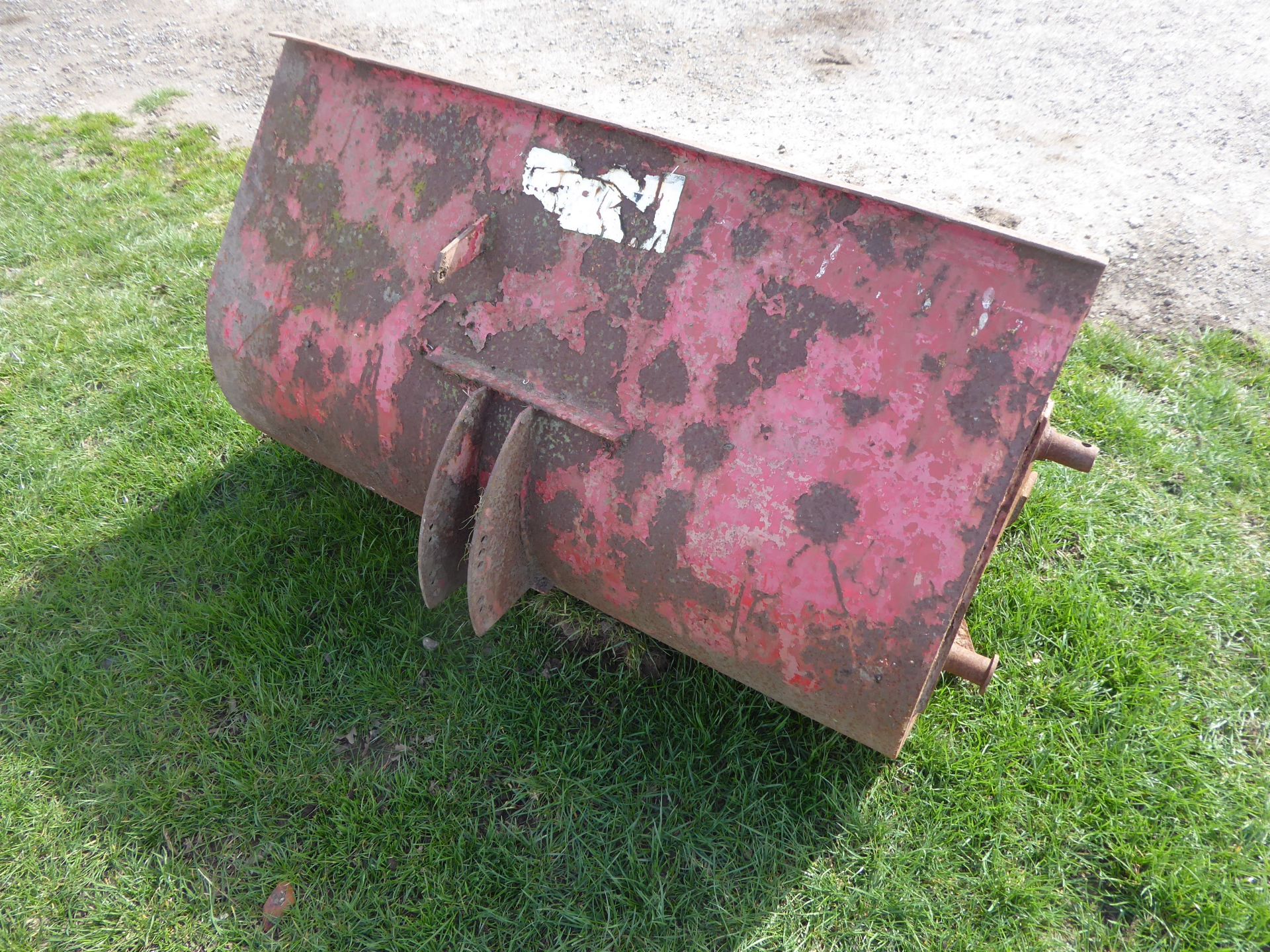 4ft loader bucket - Image 2 of 2