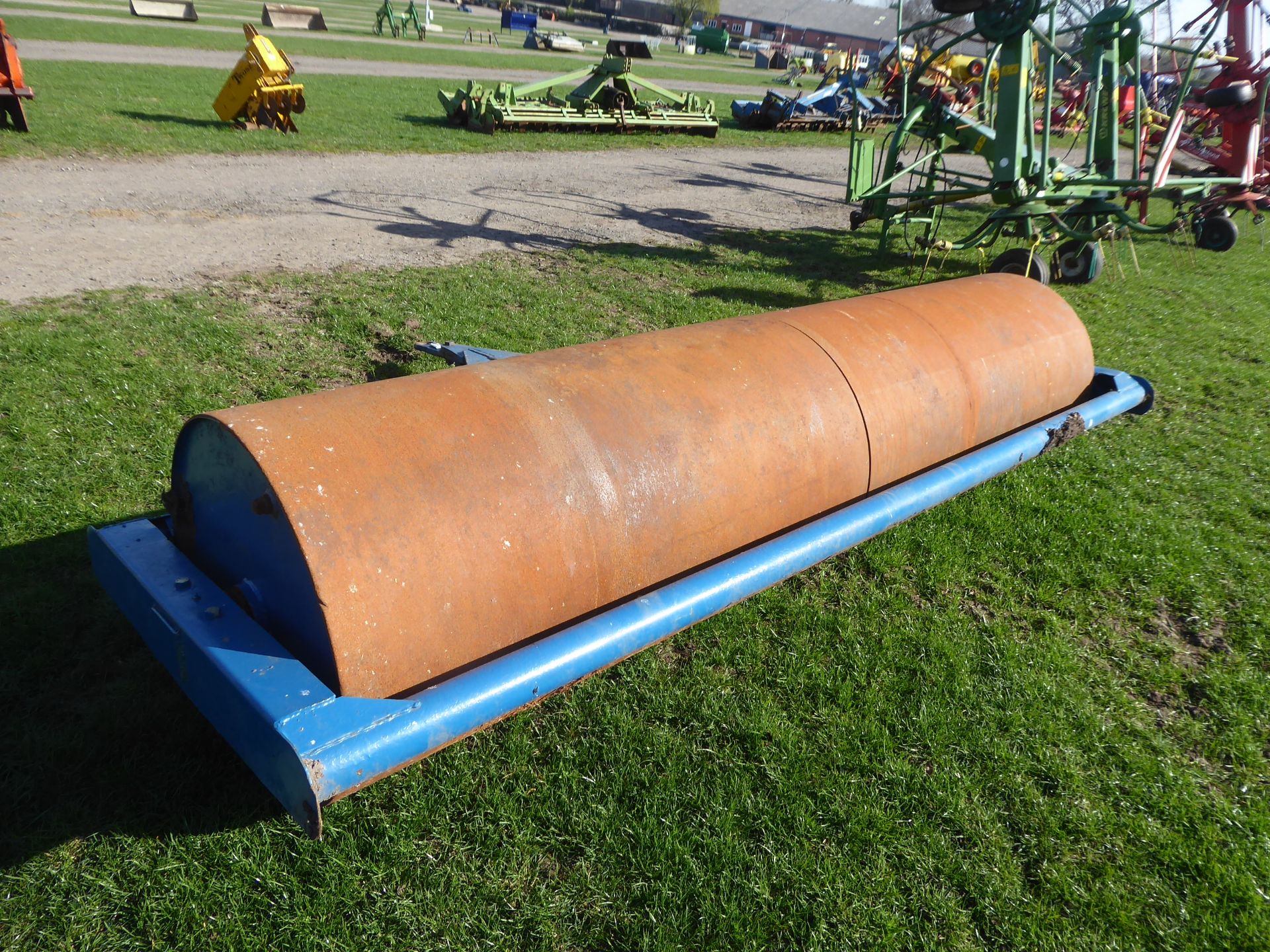 10ft blue land roller - Image 3 of 3