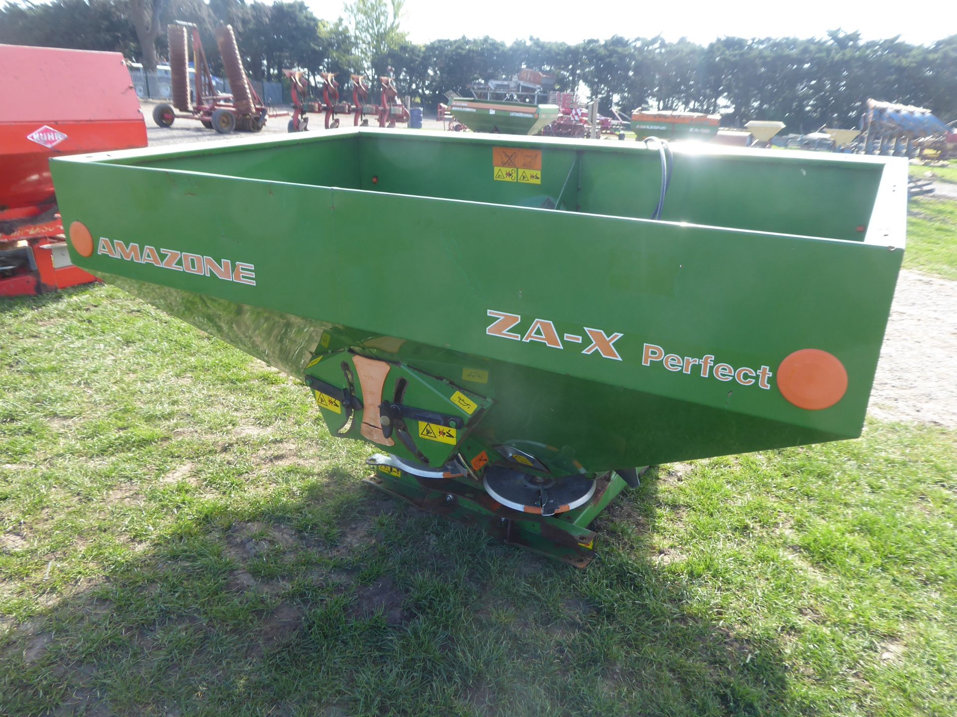 Amazone ZAX 1402 fertiliser spreader, 2003 - Image 4 of 4