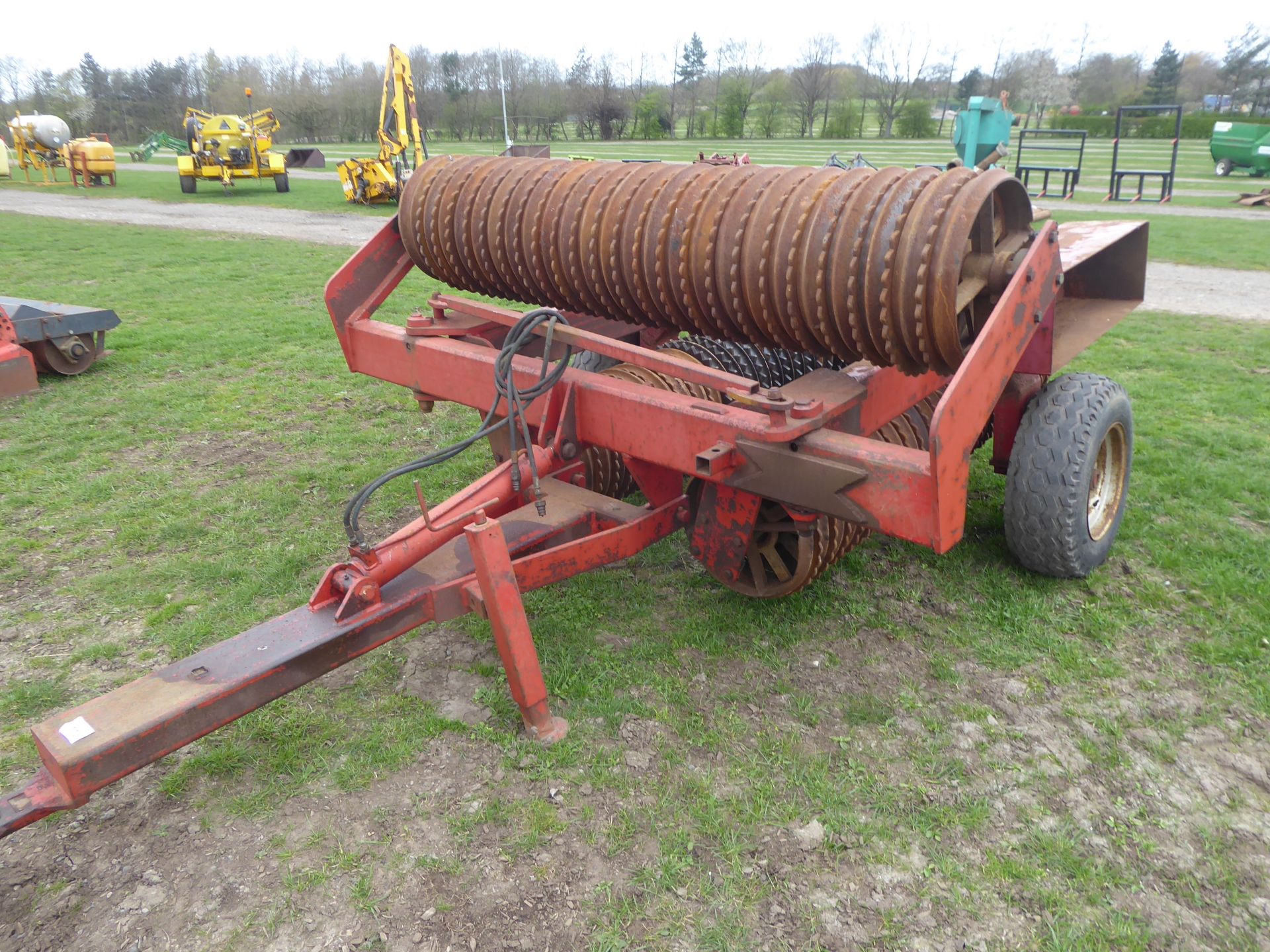 Hydraulic folding Cambridge rollers