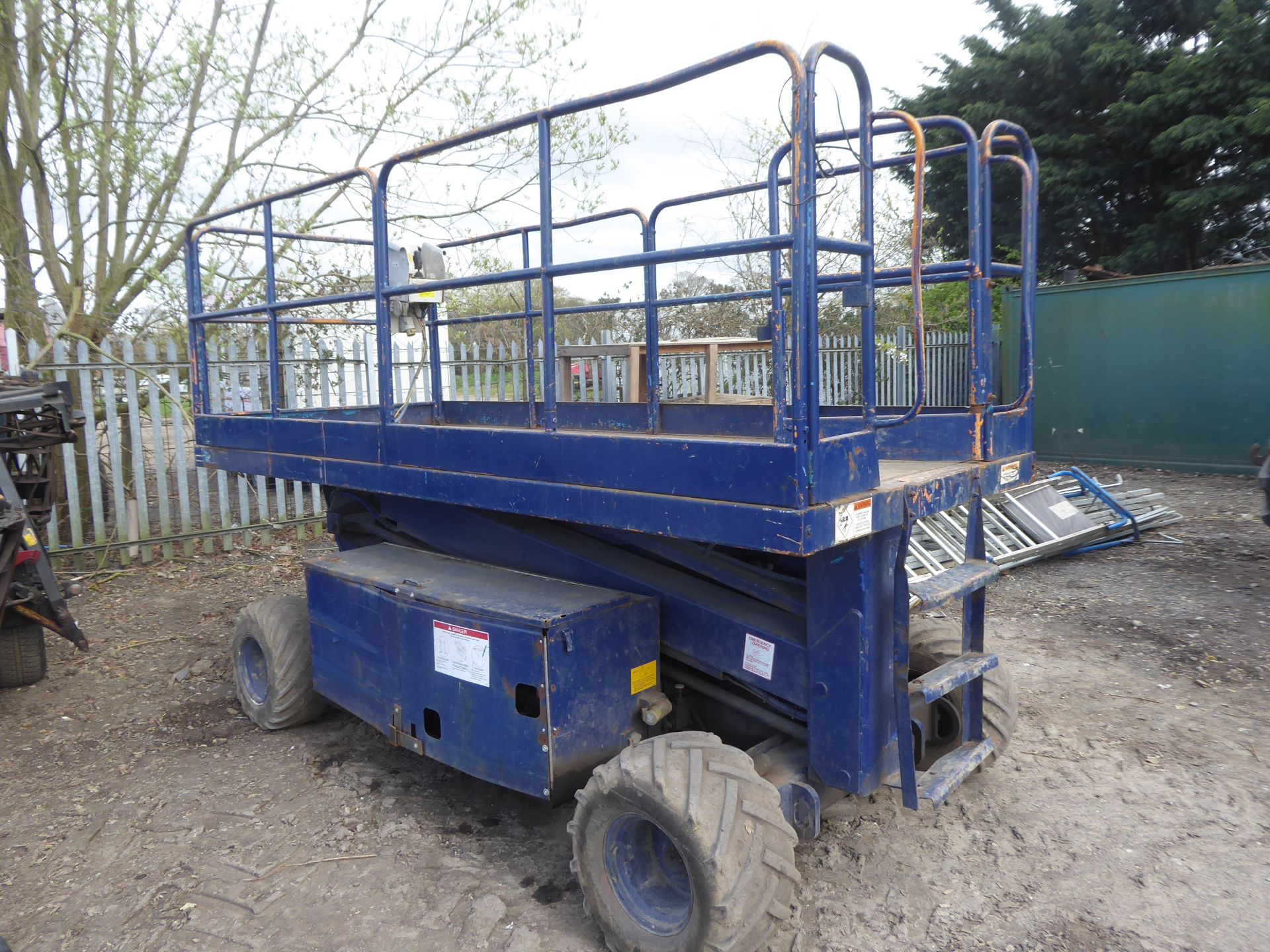 Kridon upright SL26 Scissor lift platform, 3 cylinder Kubota engine, 2wd, 26ft reach, 1995