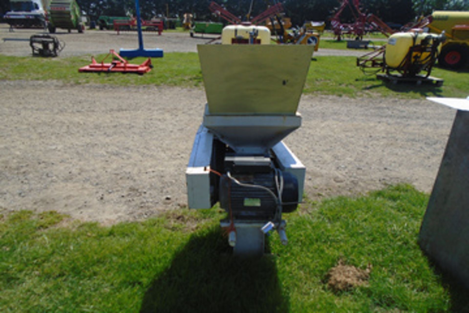 Corn roller mill and hopper on stand - Image 2 of 2