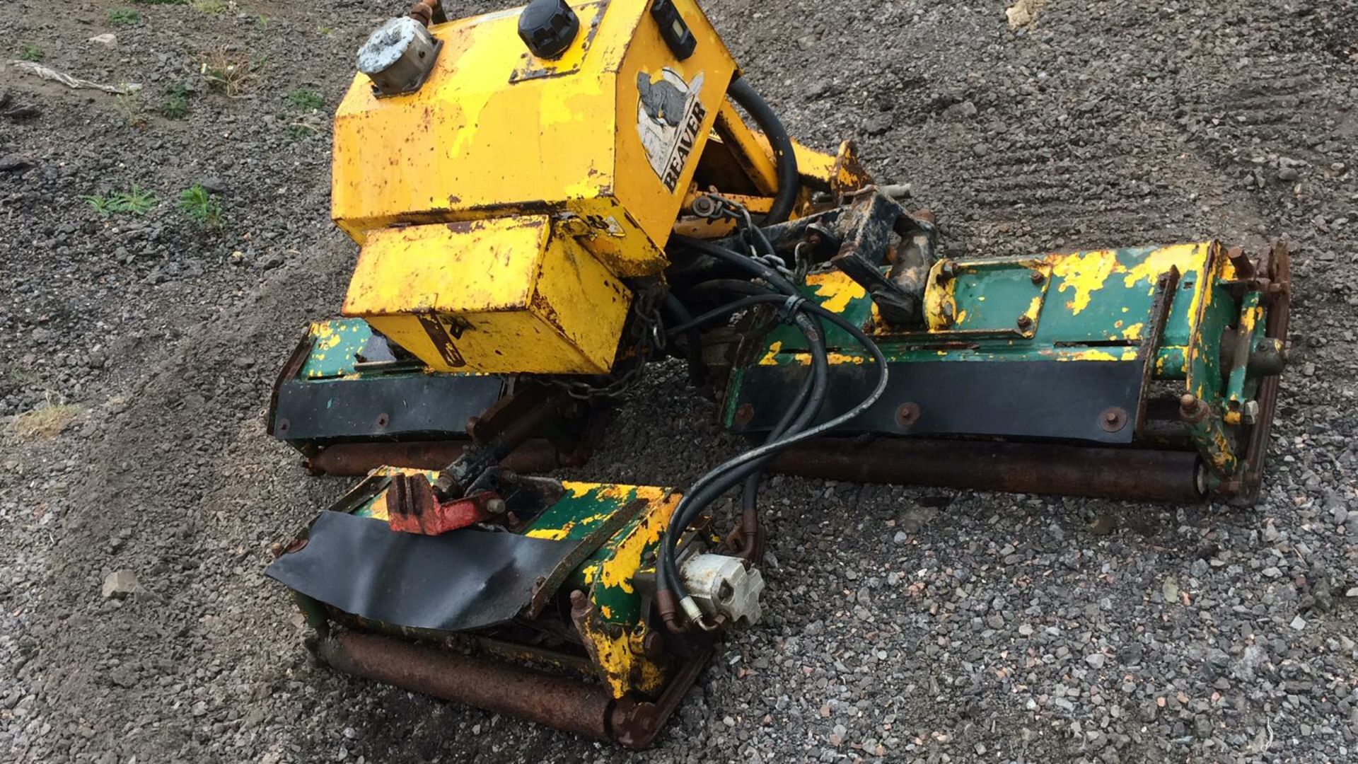 Beaver cylinder trailed mower - Image 2 of 4