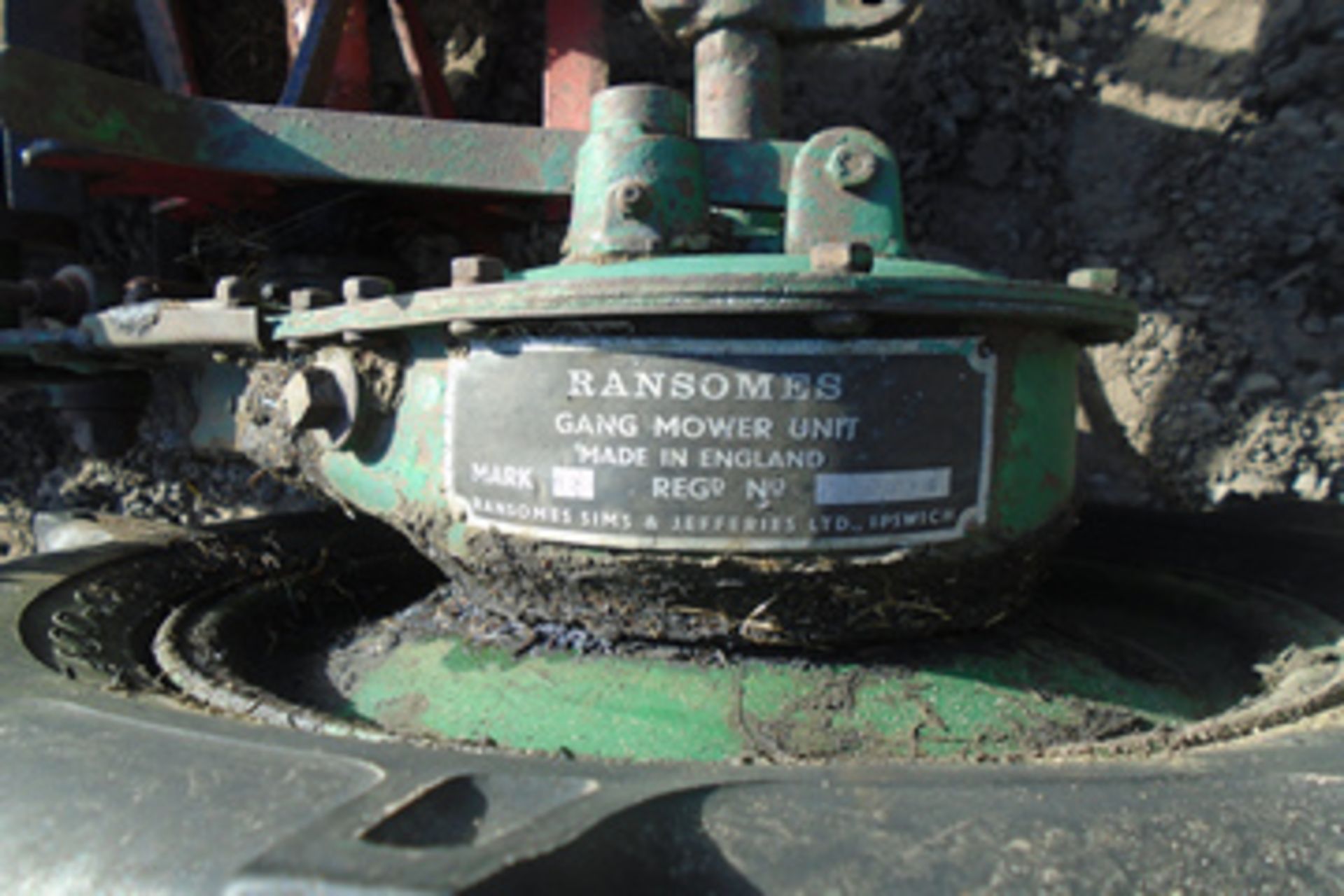 Ransome 3 gang mower, tractor mounted NO VAT - Image 4 of 4