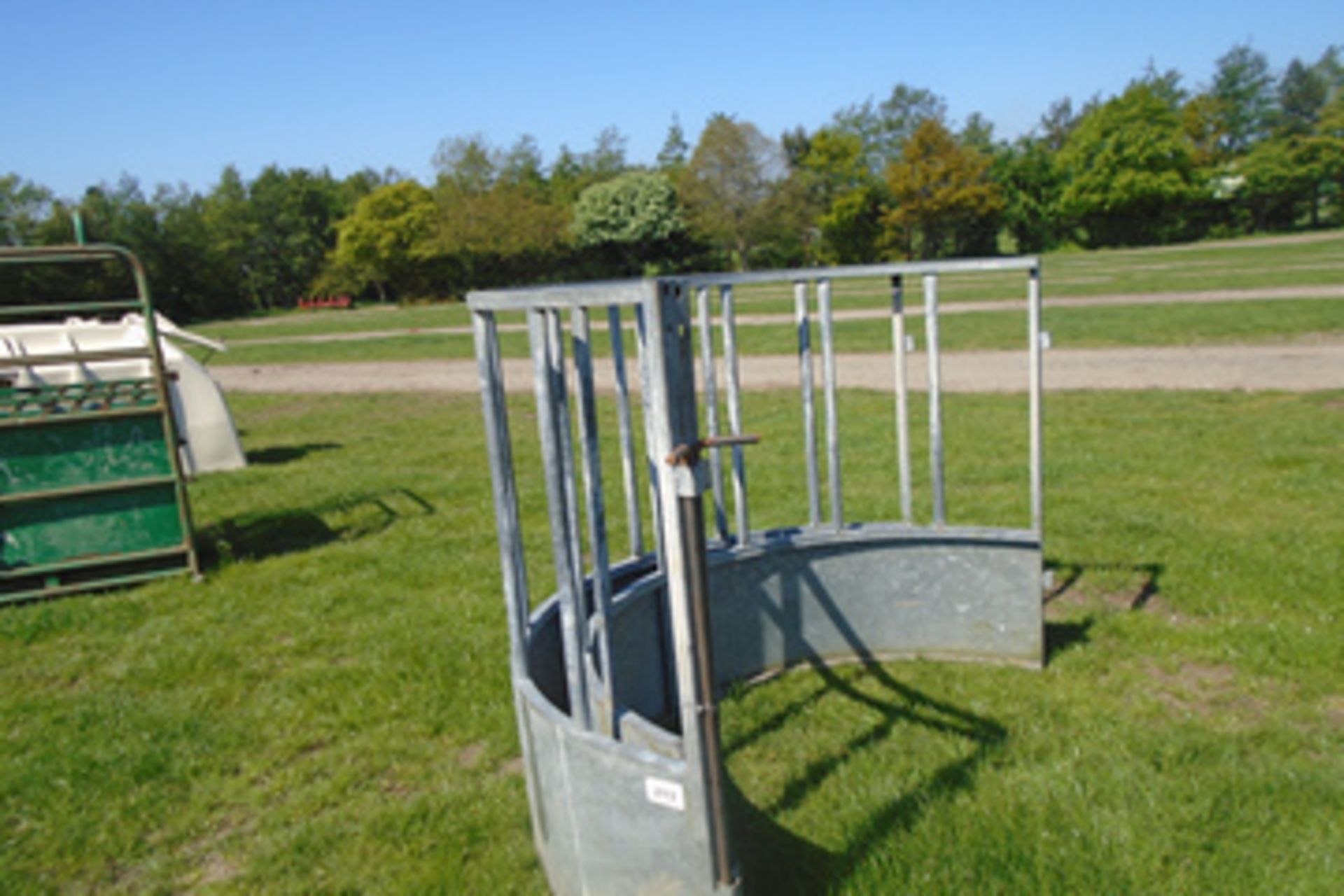 Small calf feed ring NO VAT