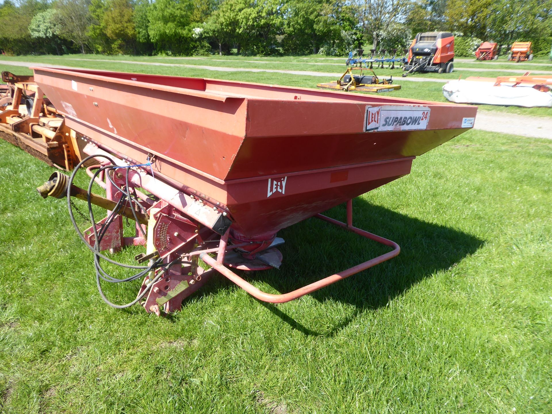 Lely Supabowl fertiliser spreader 1995 - Image 2 of 4