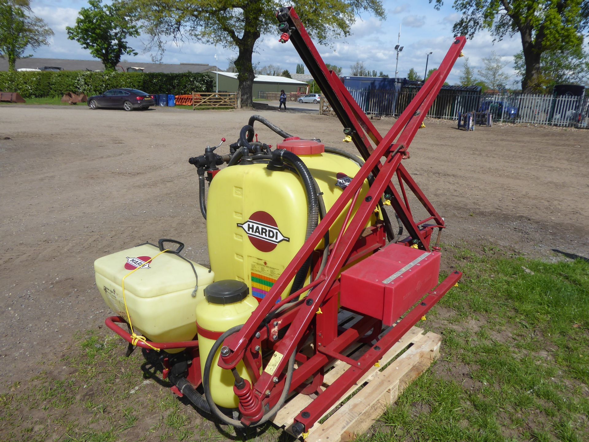 Hardi 300ltr crop sprayer, excellent working order - Image 3 of 4