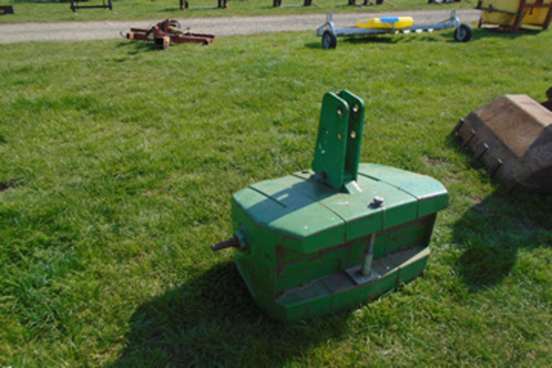 John Deere front weights, 900kgs