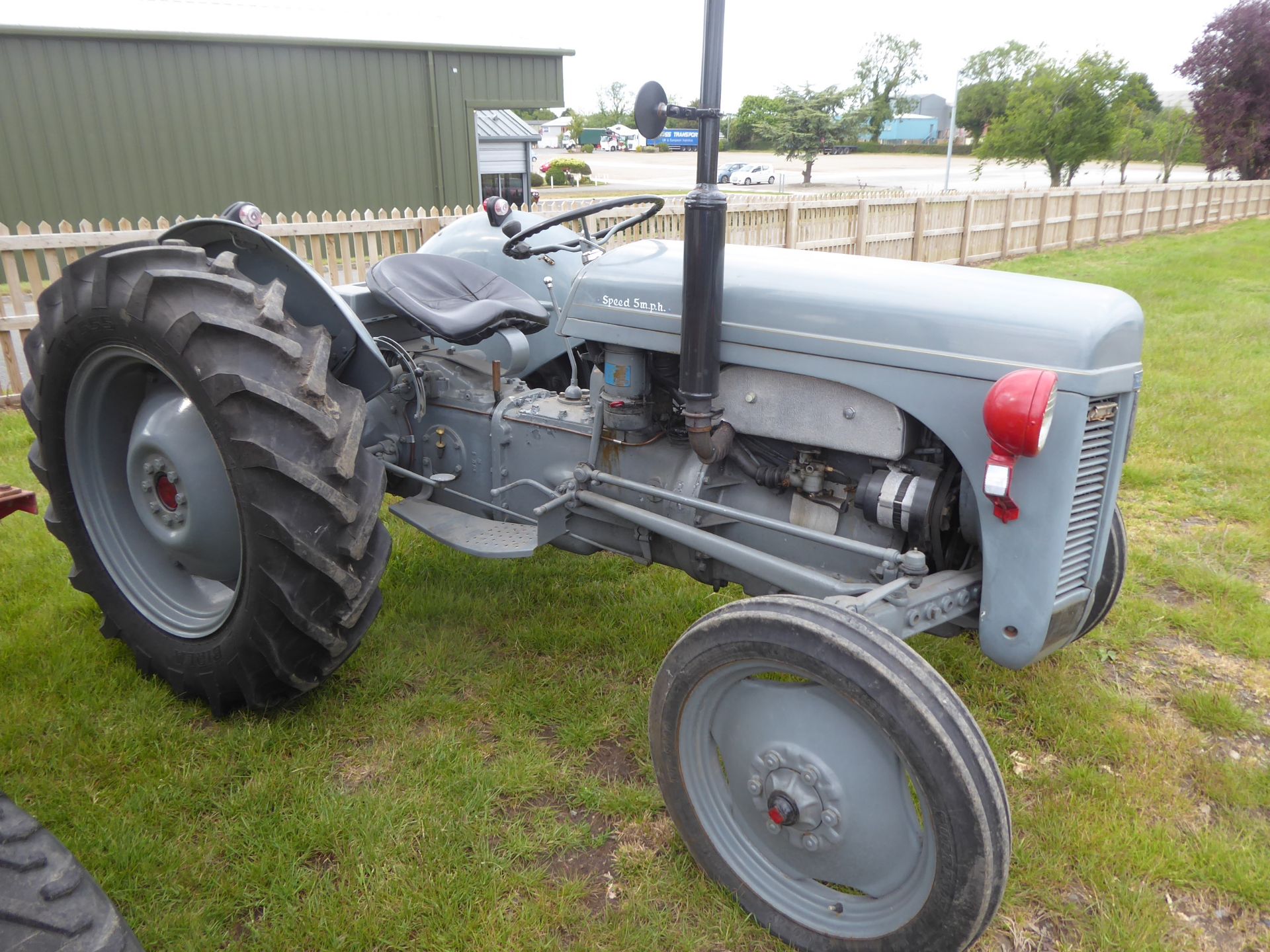 Ferguson tractor petrol/parafin GWO with lights & horn