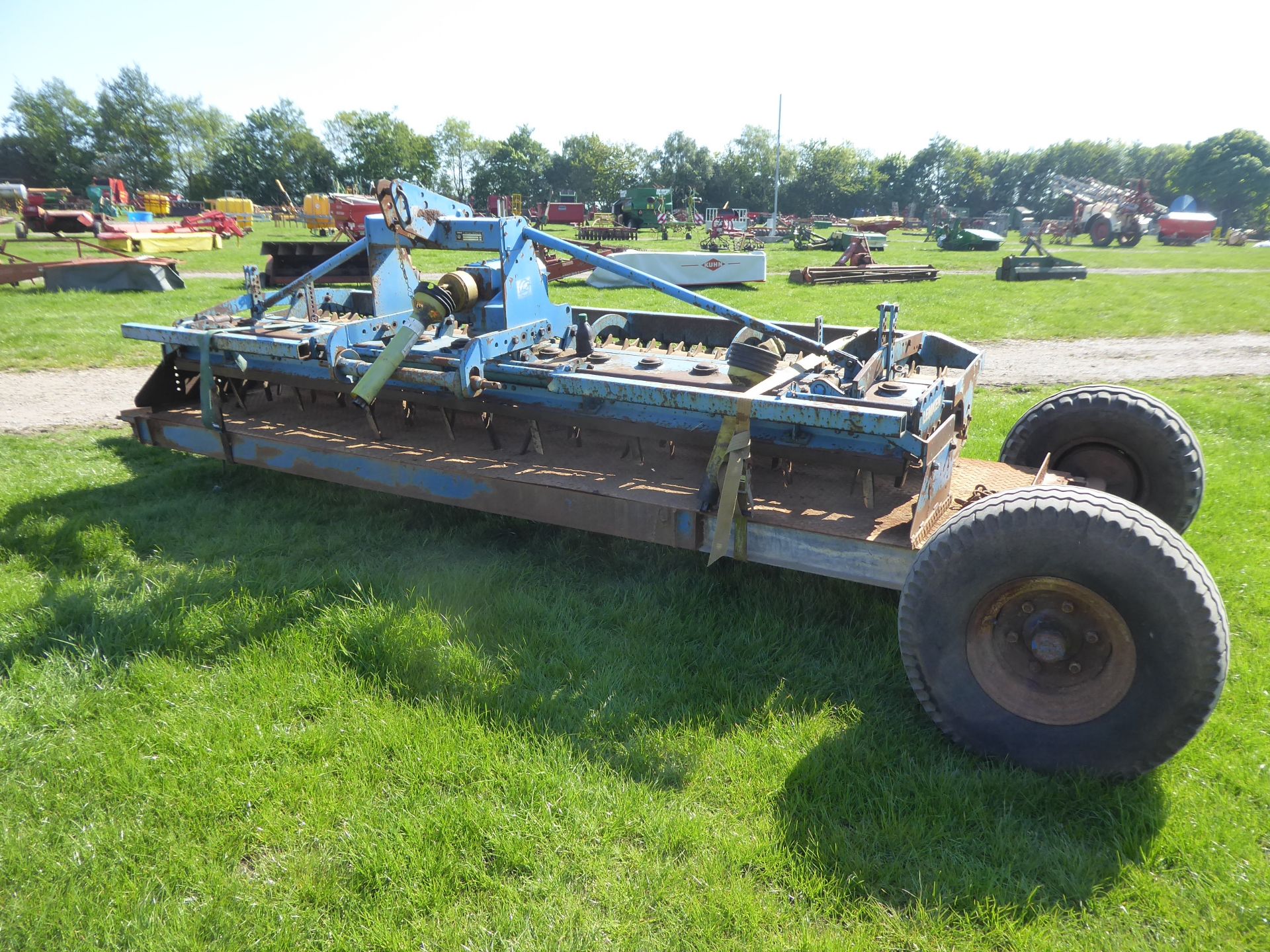 Lemken Zircon 4m power harrow, used this spring - Image 4 of 4