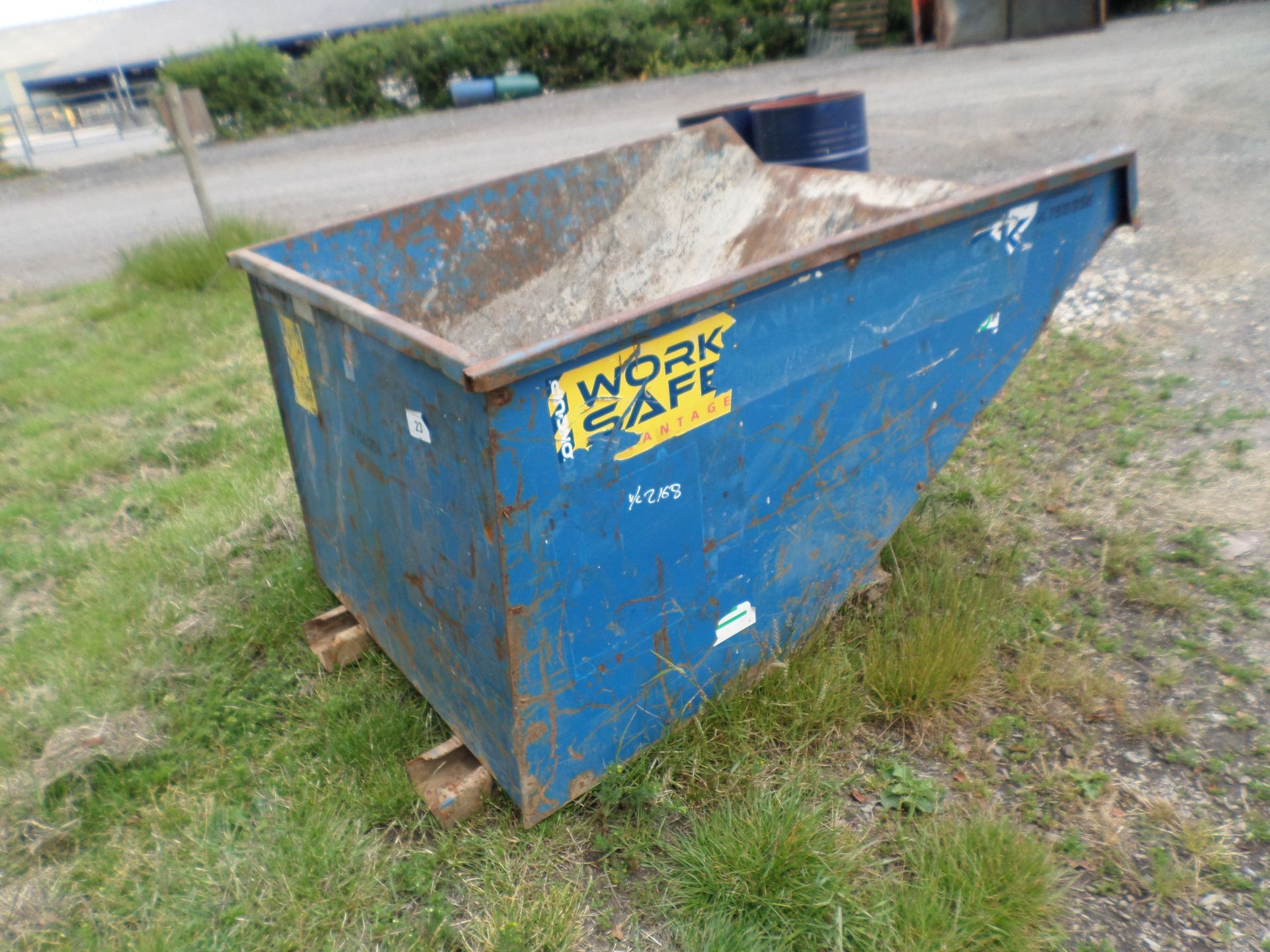 Skip bin - Image 2 of 2